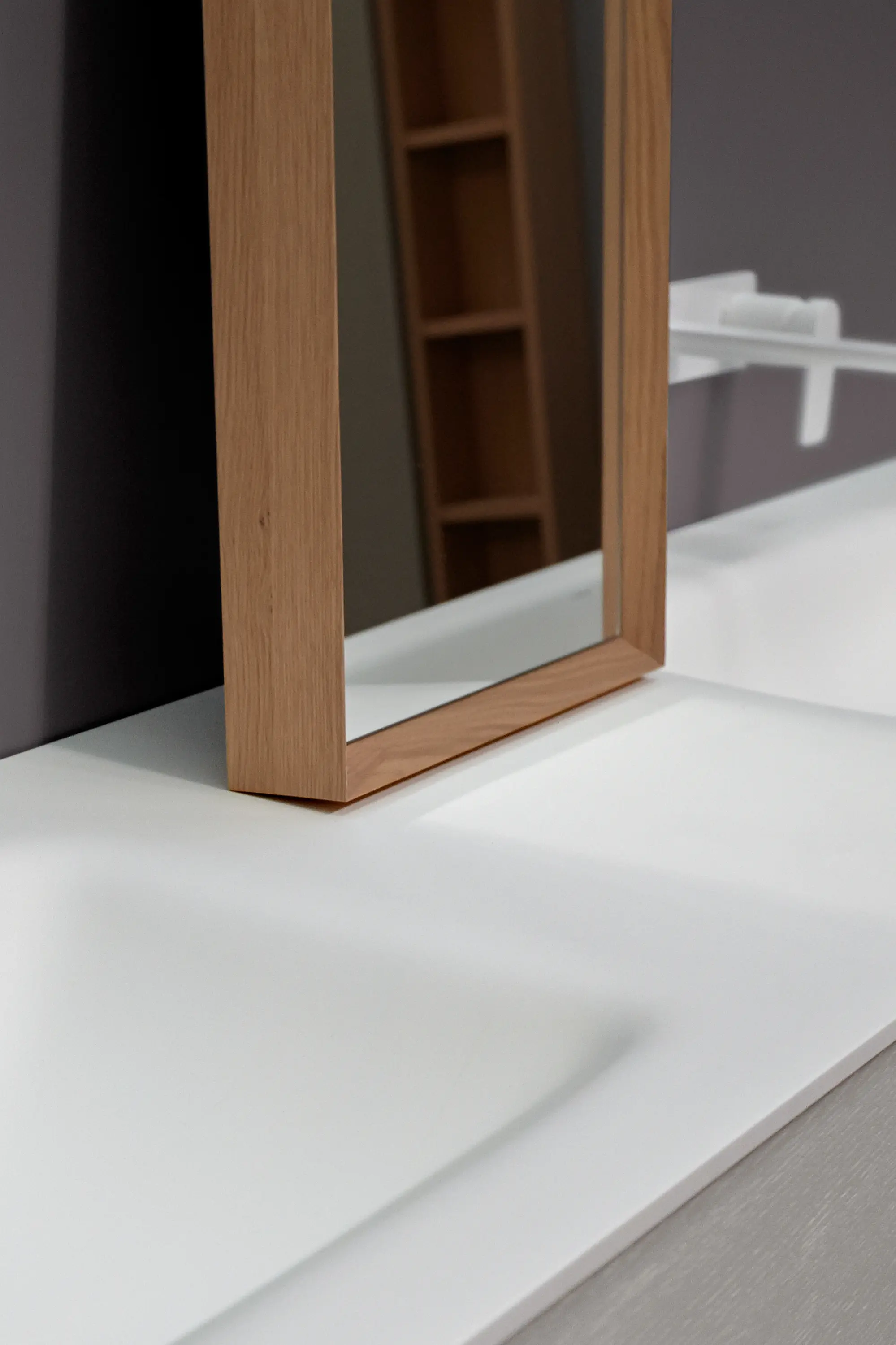 Inbani - Strato Mirror with mitered frame
