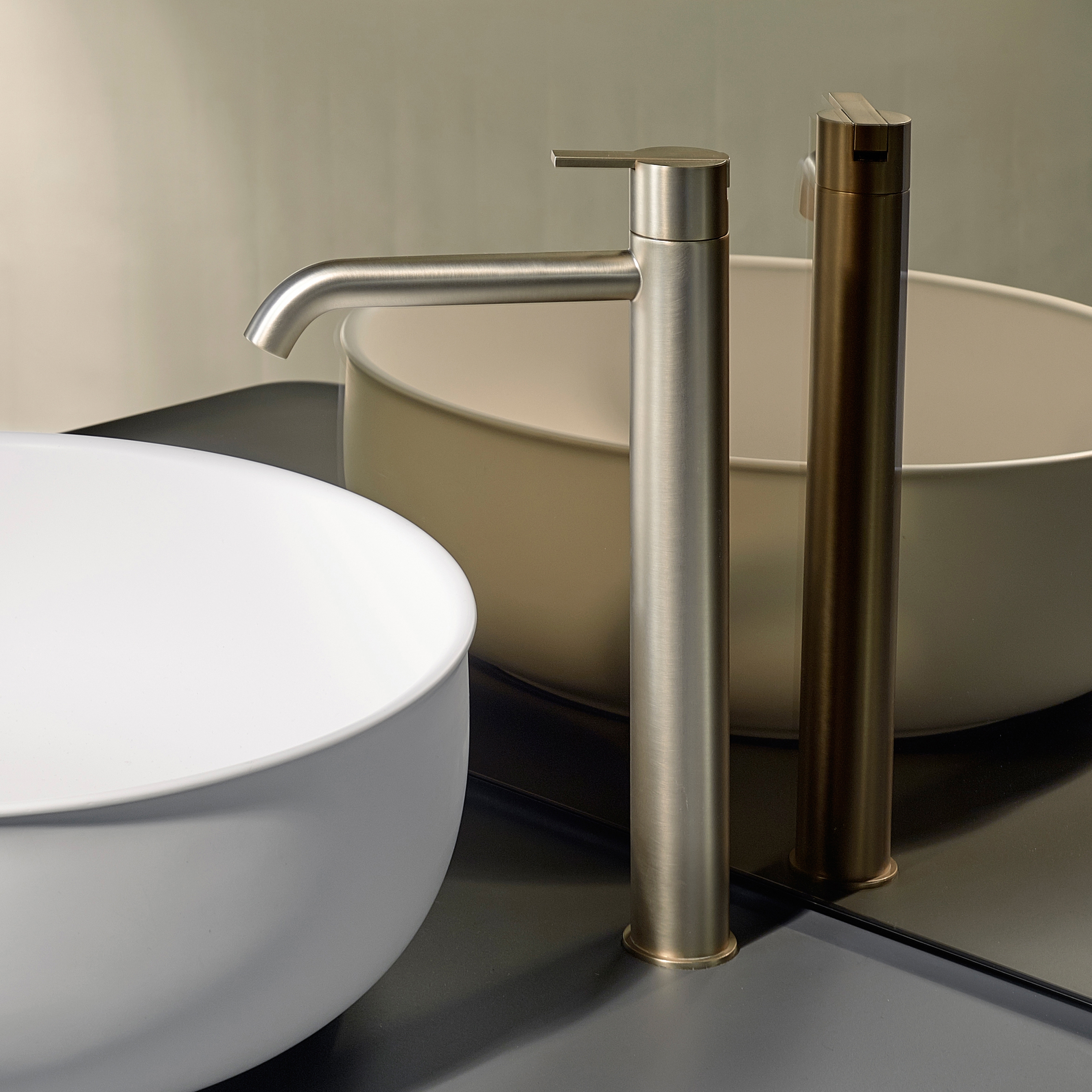 Mostrar el producto Code Oro Cepillado Monomando Lavabo del fabricante Inbani