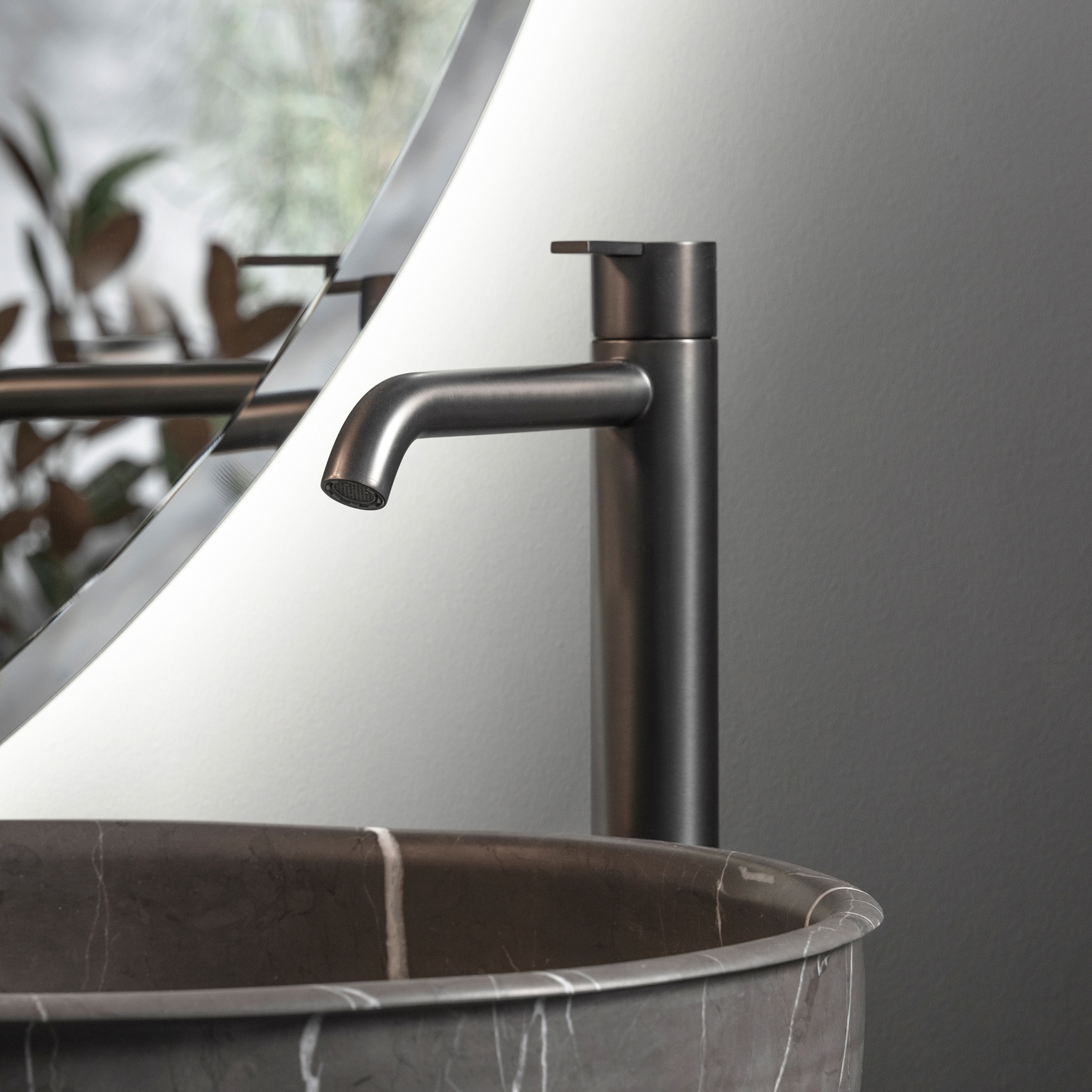 Mostra il prodotto Code Brushed Graphite Top Miscelatore lavabo del produttore Inbani