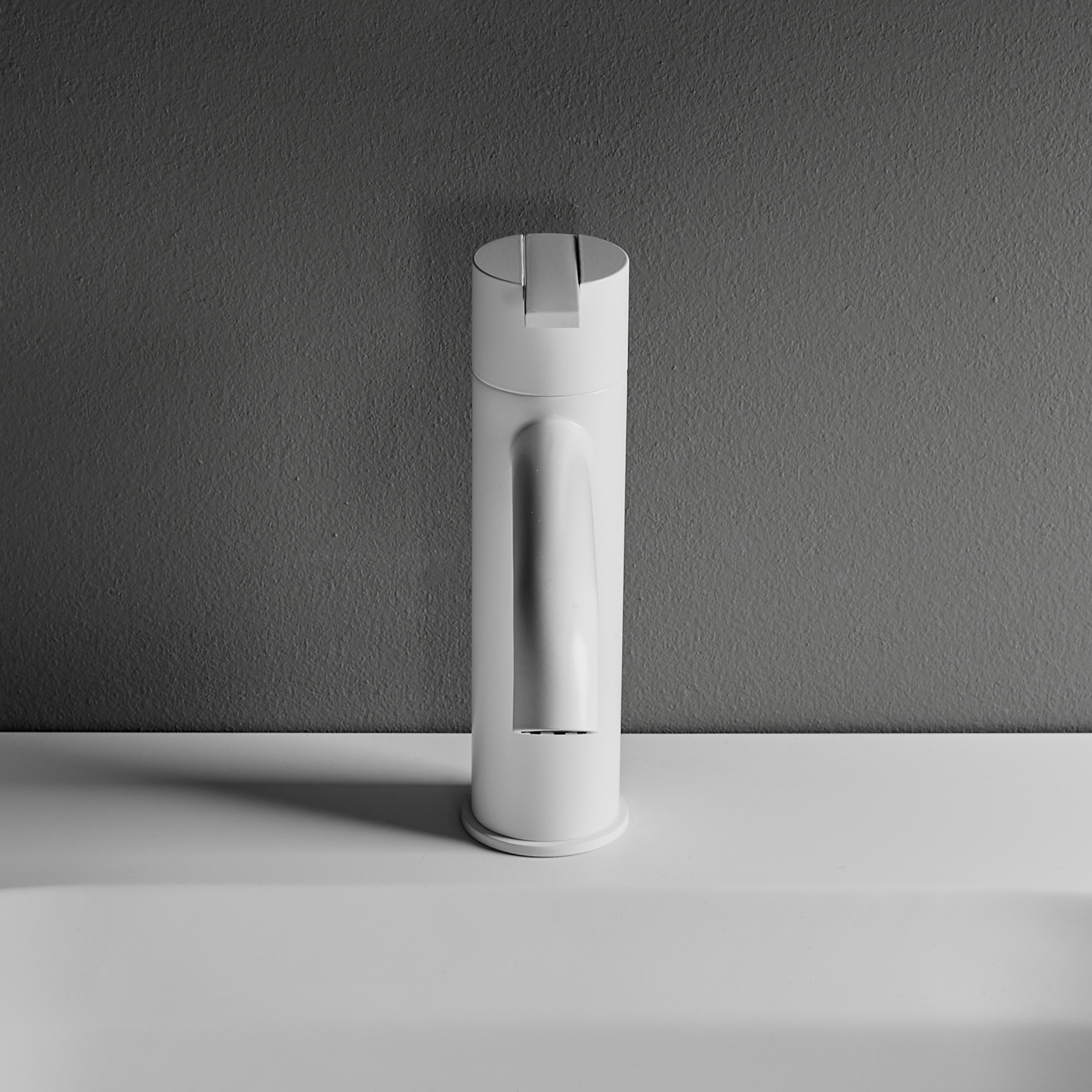 Mostra il prodotto Code Matt White Miscelatore lavabo del produttore Inbani