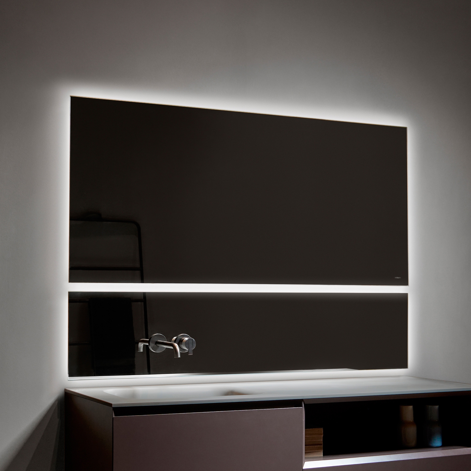 Produkt Strato Spiegel Mit Led-Beleuchtung des Herstellers Inbani anzeigen