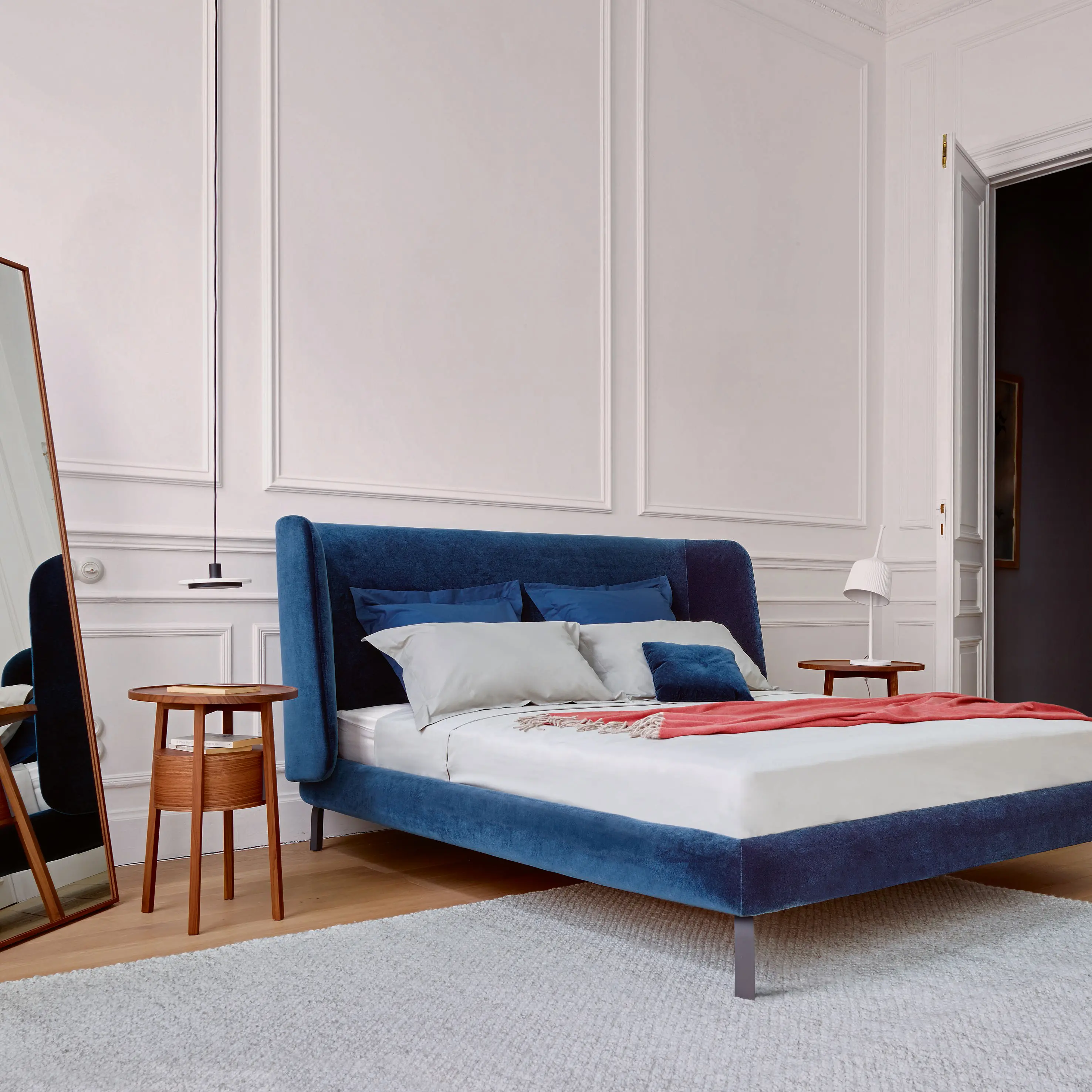 Ligne Roset - Episode | Bed Side Table / Sofa End Table