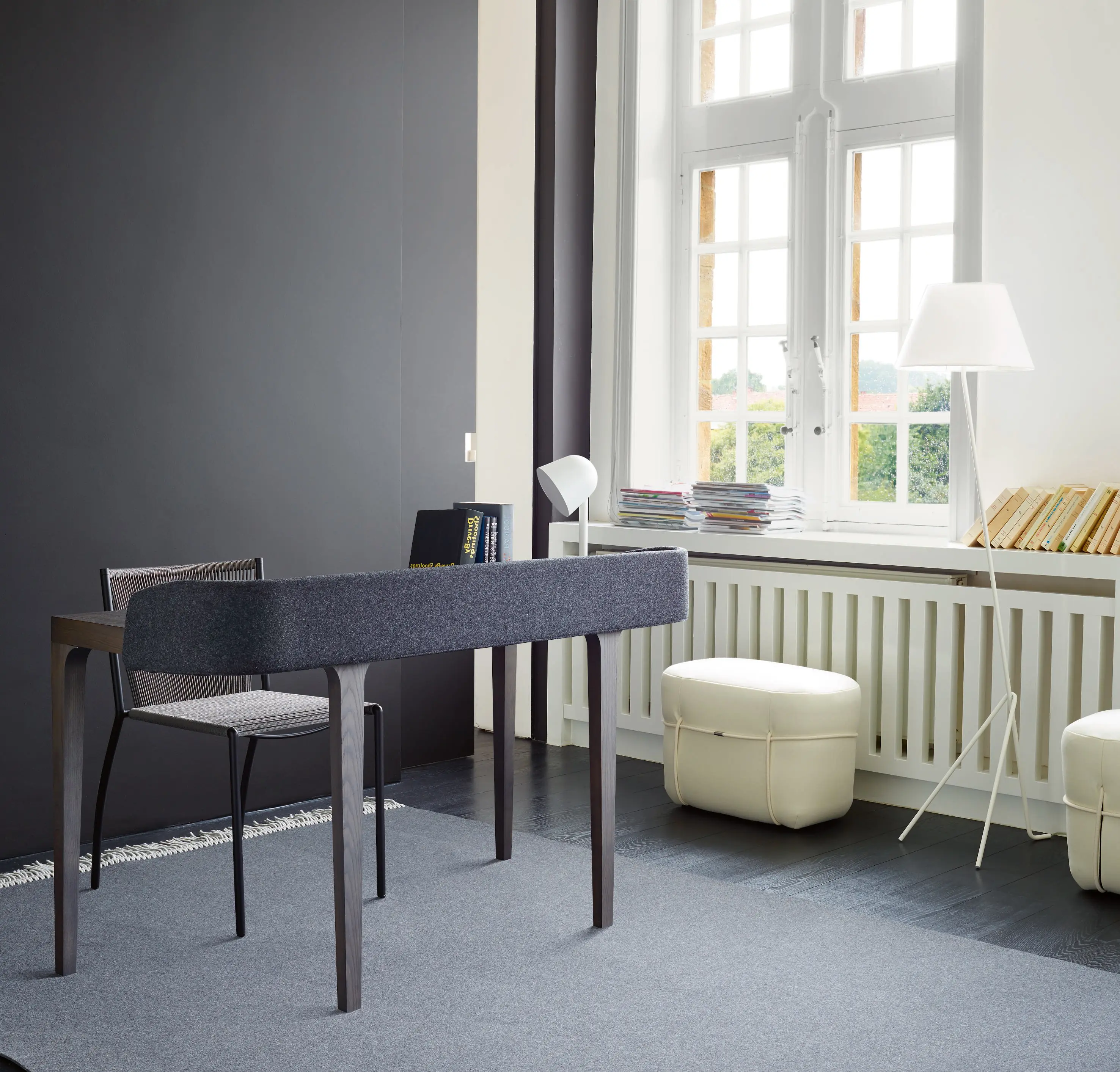 Ligne Roset - Inside World | Schreibtisch Eiche Anthrazit Gebeizt Divina Graphite 180