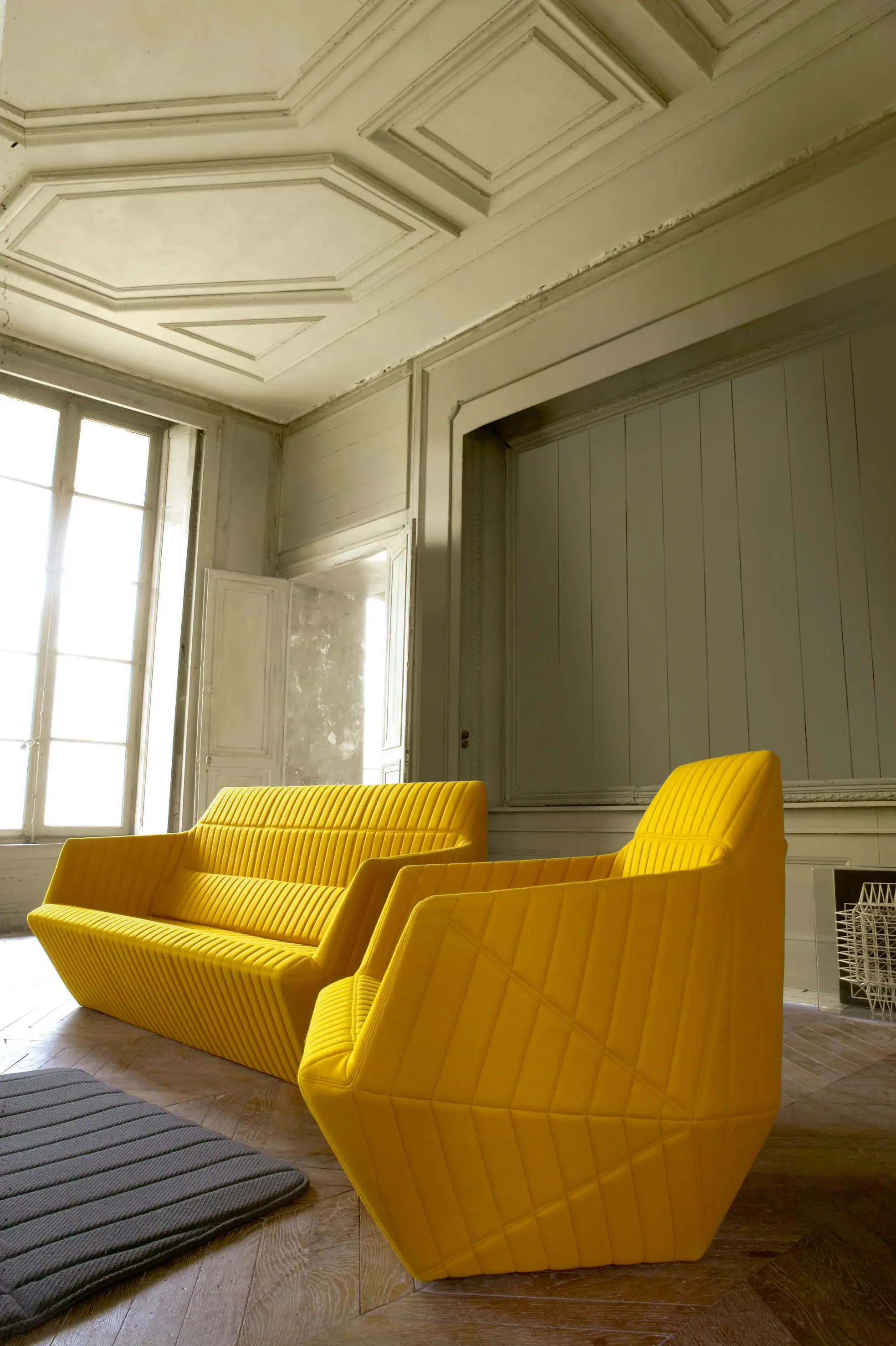 Ligne Roset - Facett | Carver Chair