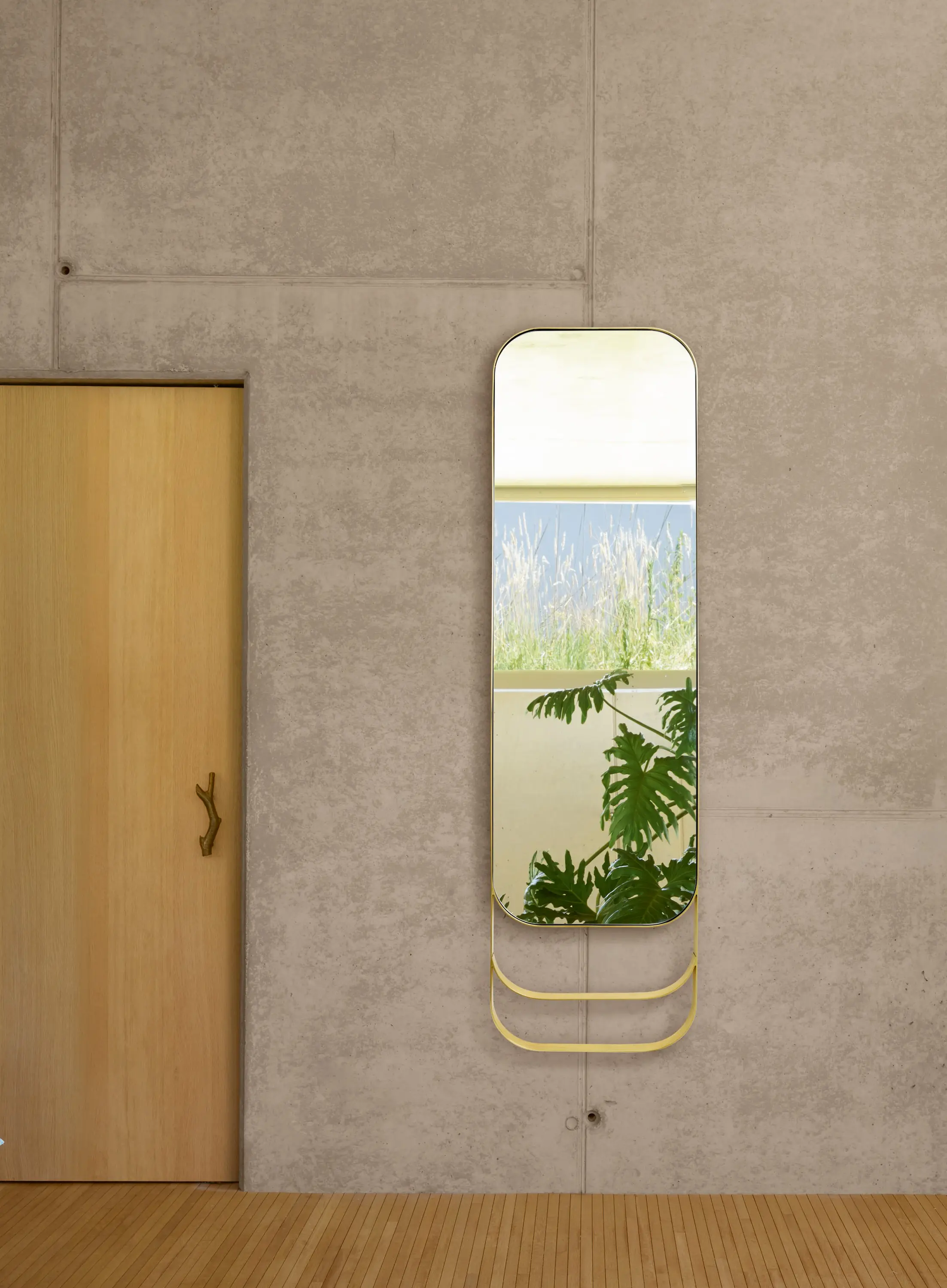 Ligne Roset - Mirror : Long Vibes |