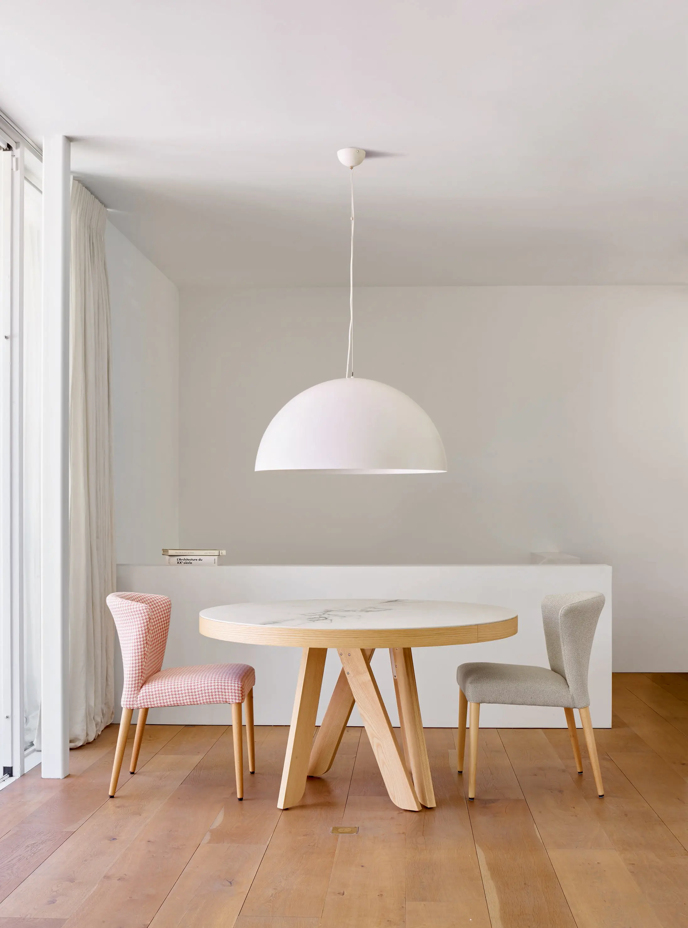 Ligne Roset - Circo / Circa | Chaise - Circo Tissus Au Choix Pieds Hetre Naturel