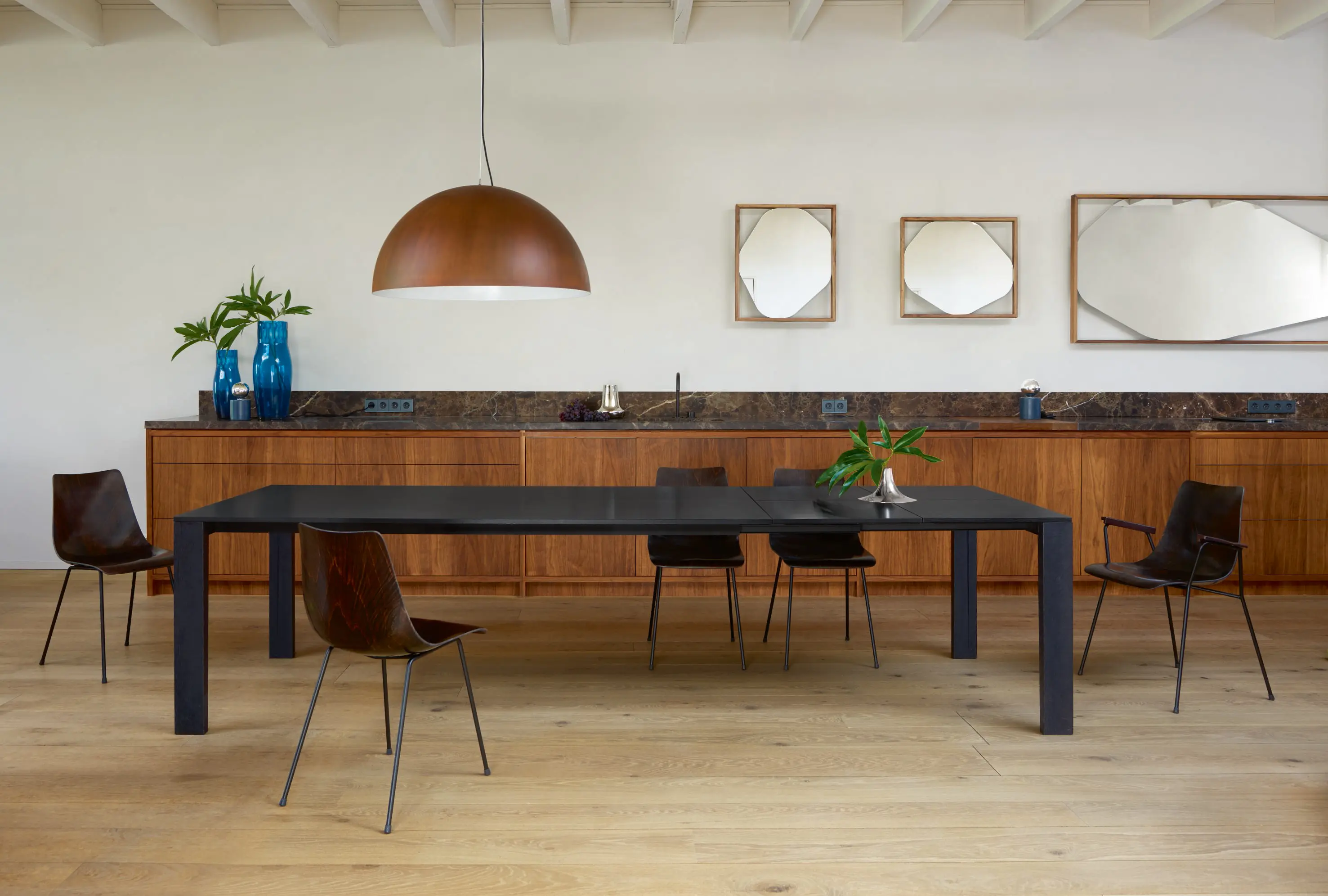 Ligne Roset - Naïa | Extending Dining Table