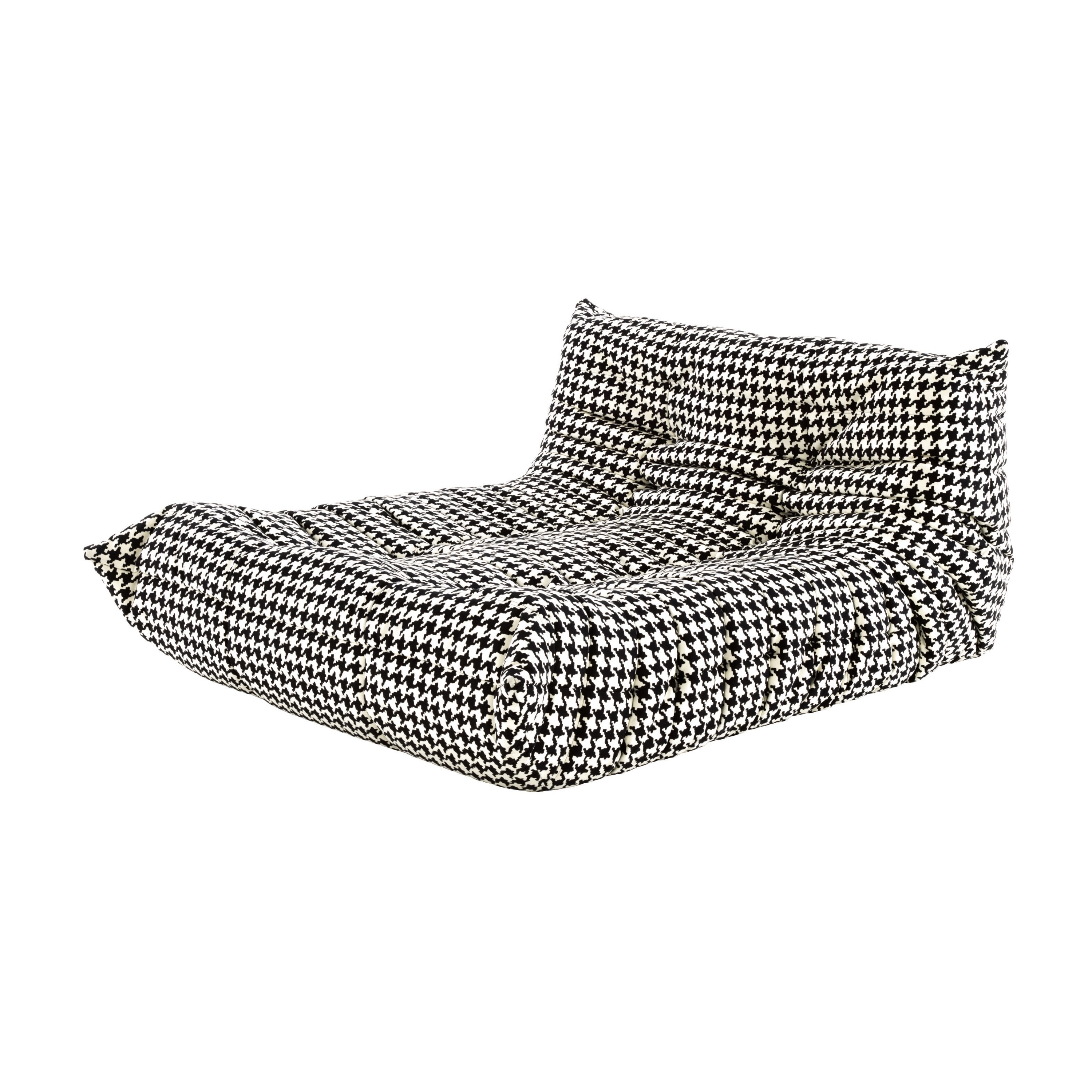 Display product Togo | Lounge Settee from manufacturer Ligne Roset