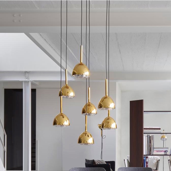Mostrar el producto Brass Bell | Suspended Ceiling Light 5 Cables del fabricante Ligne Roset