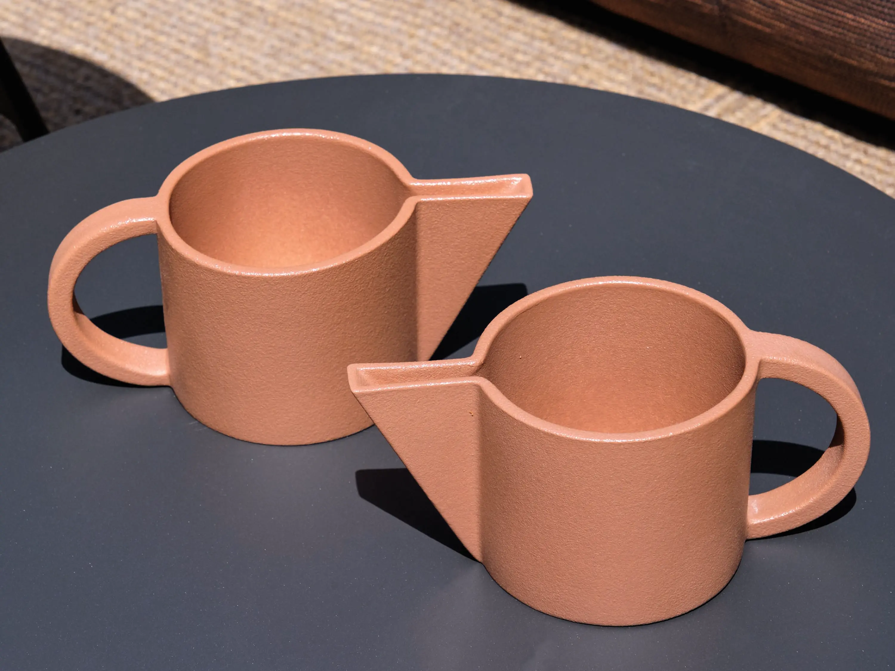 Ligne Roset - Devon | Flower pot
