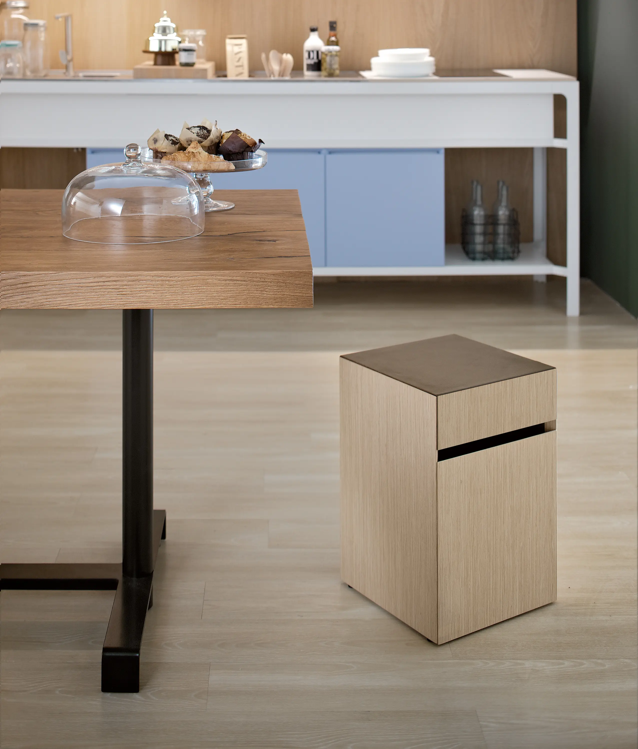 Estel Group - Chair Box