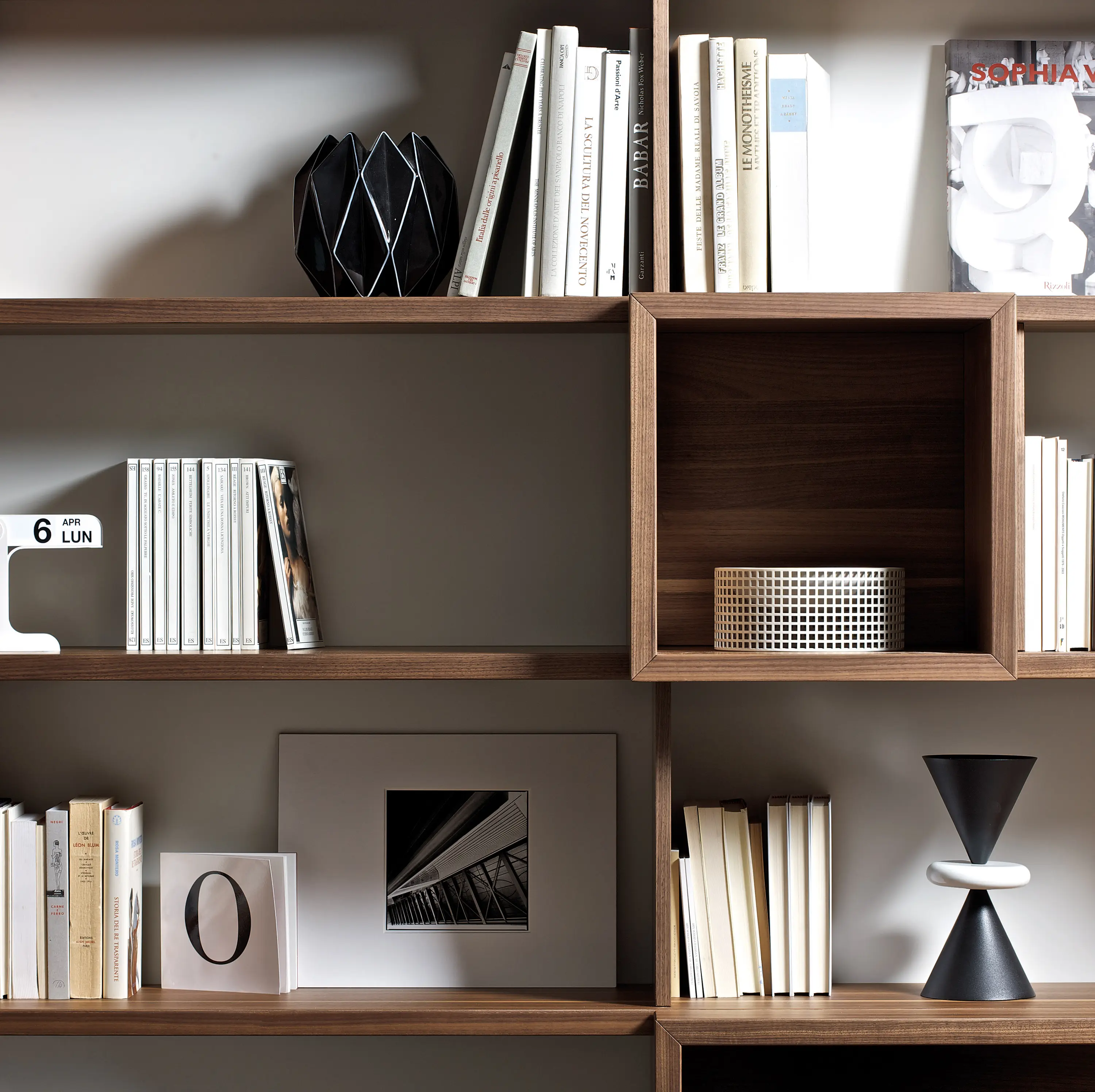 Estel Group - E-Wall