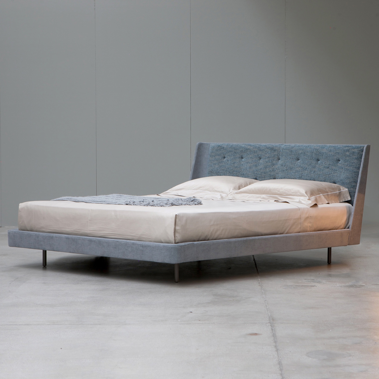Produkt Embrasse | Bed des Herstellers Estel Group anzeigen