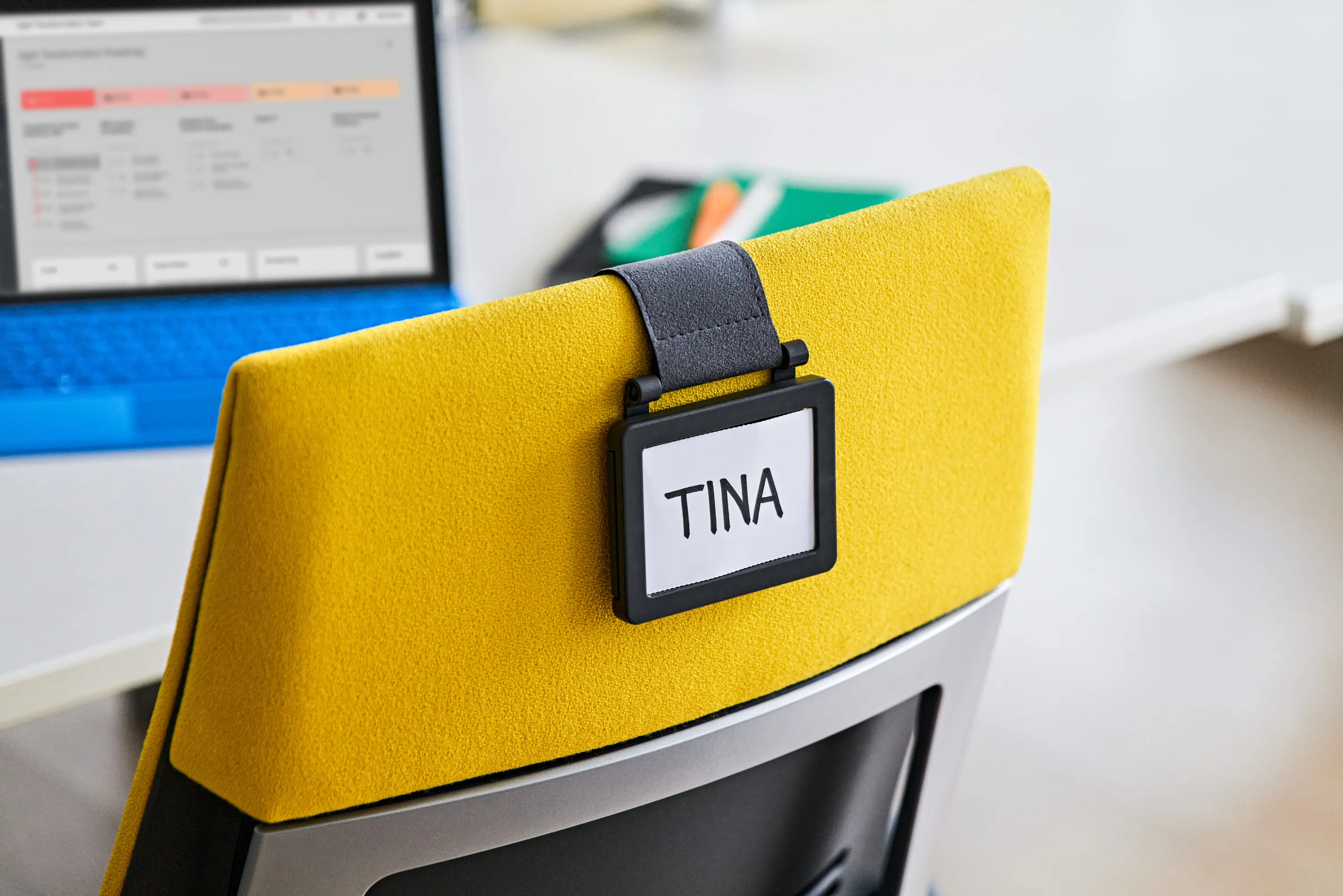 Steelcase - Back to the Office Solutions | Display Dispenser