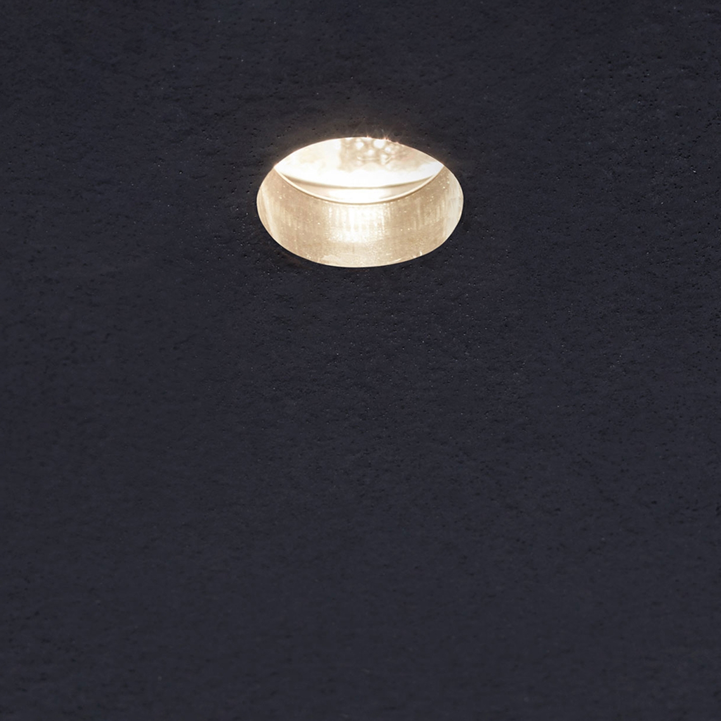 Display product Blindspot R from manufacturer MOLTO LUCE