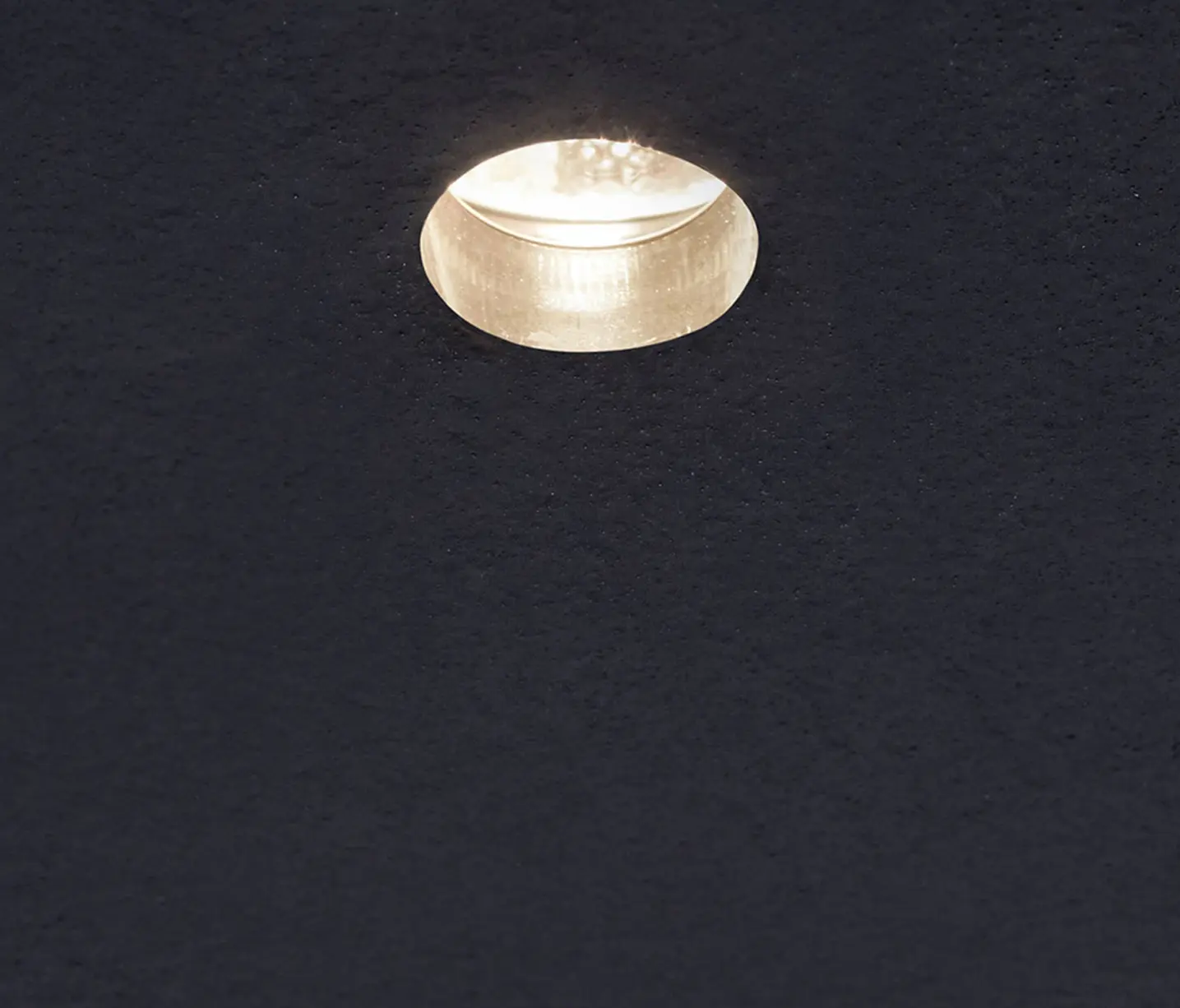 MOLTO LUCE - Blindspot R