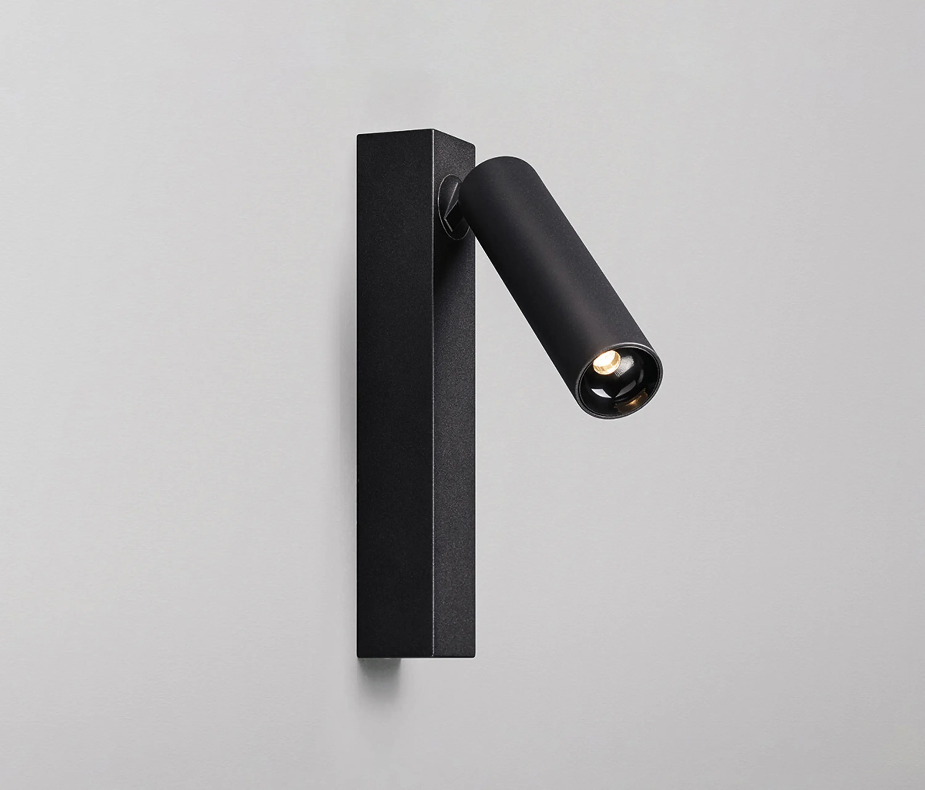 MOLTO LUCE - Trigga 1 SD