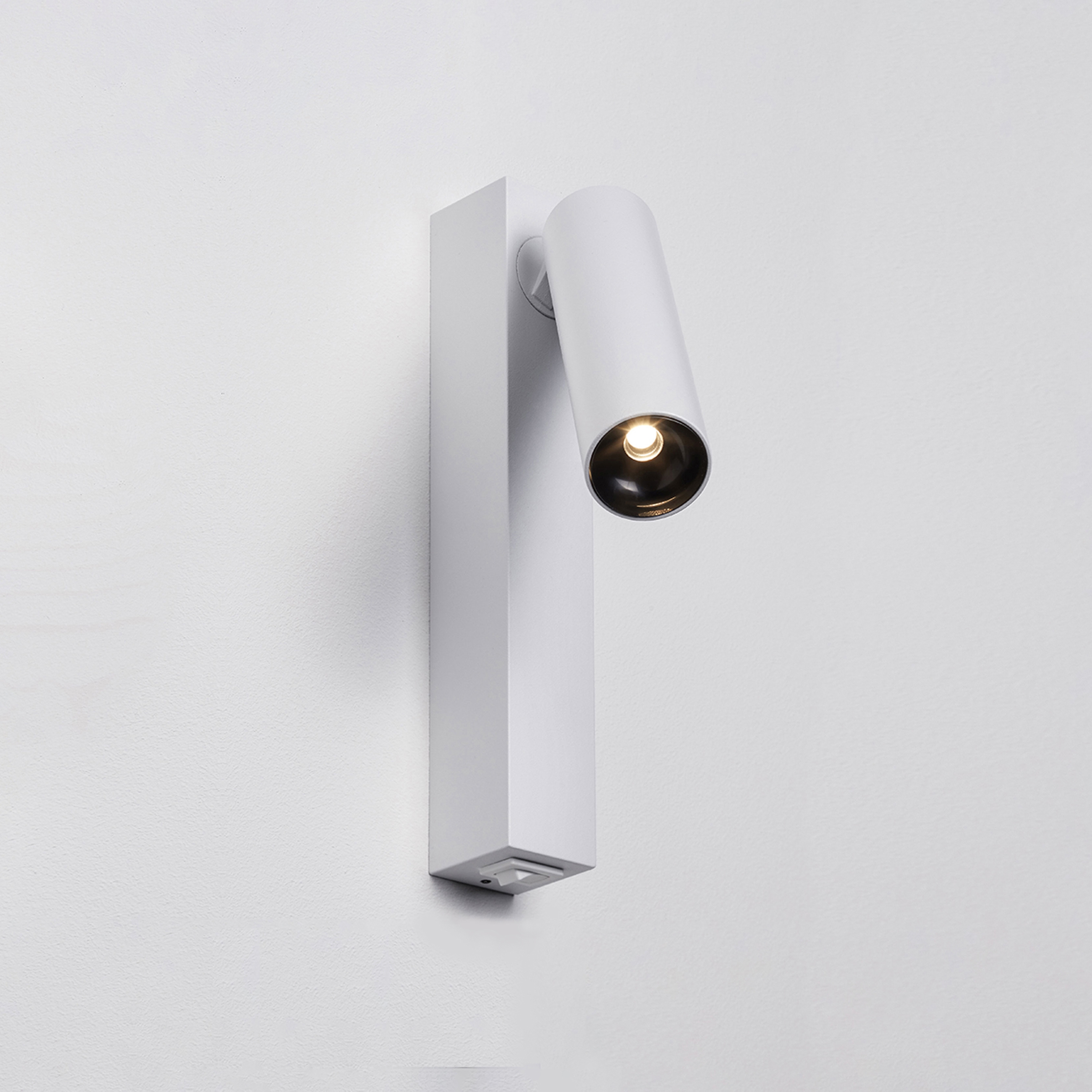 Mostrar el producto Trigga W del fabricante MOLTO LUCE