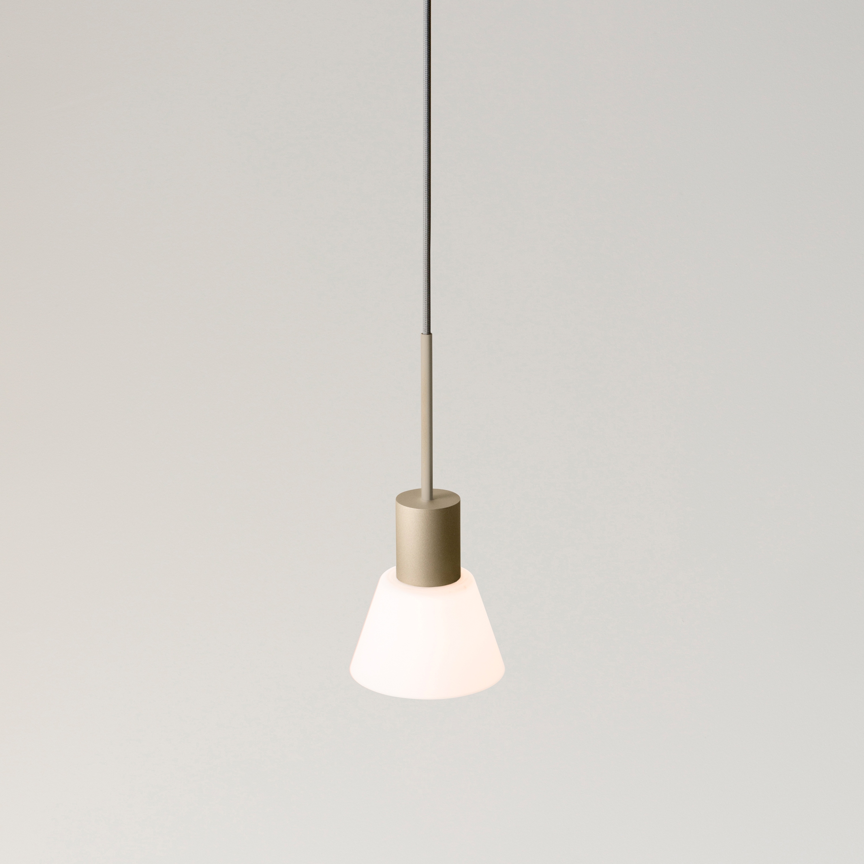 Mostra il prodotto Belt Suspension lights T-4144 del produttore Estiluz