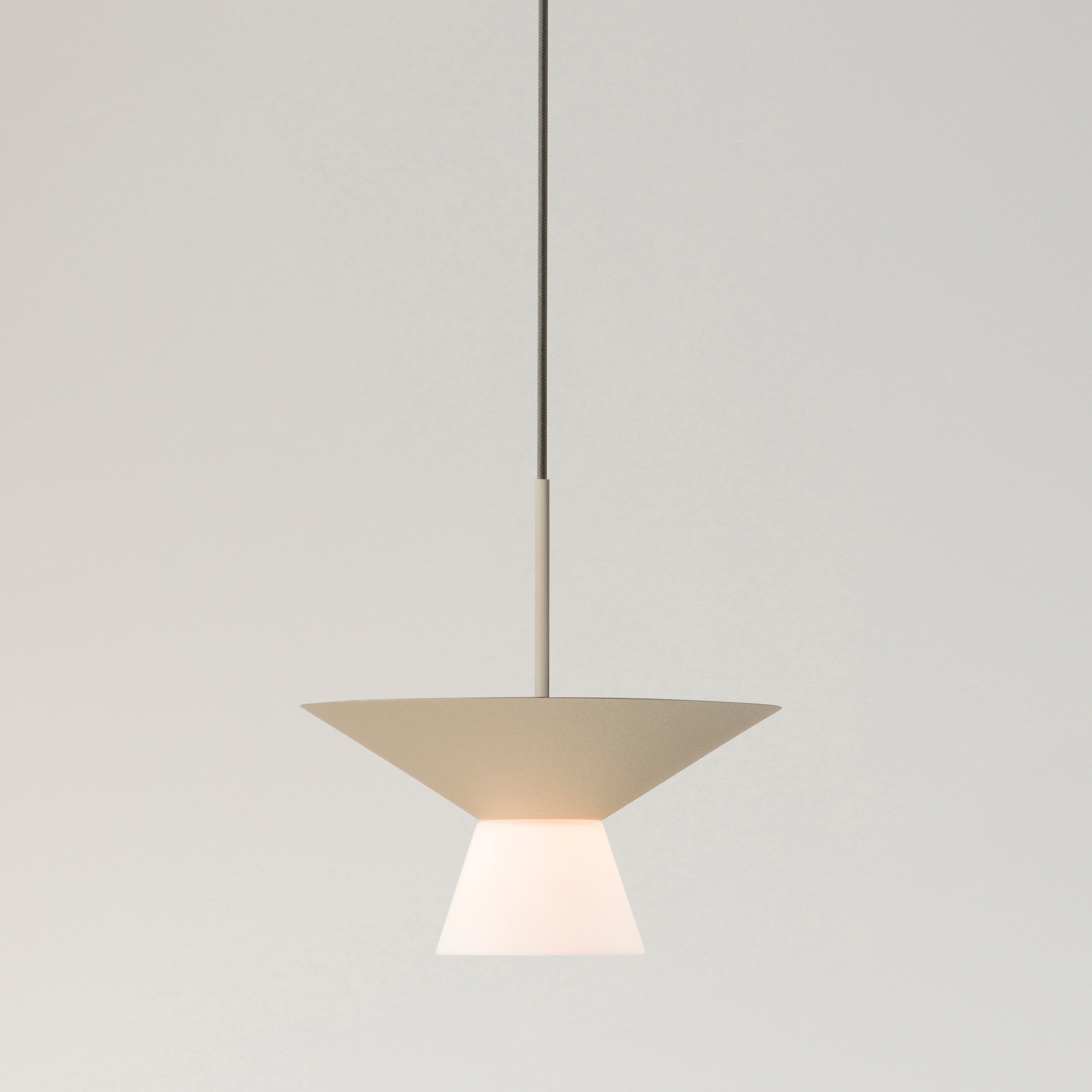 Mostra il prodotto Belt Suspension lights T-4145LG del produttore Estiluz