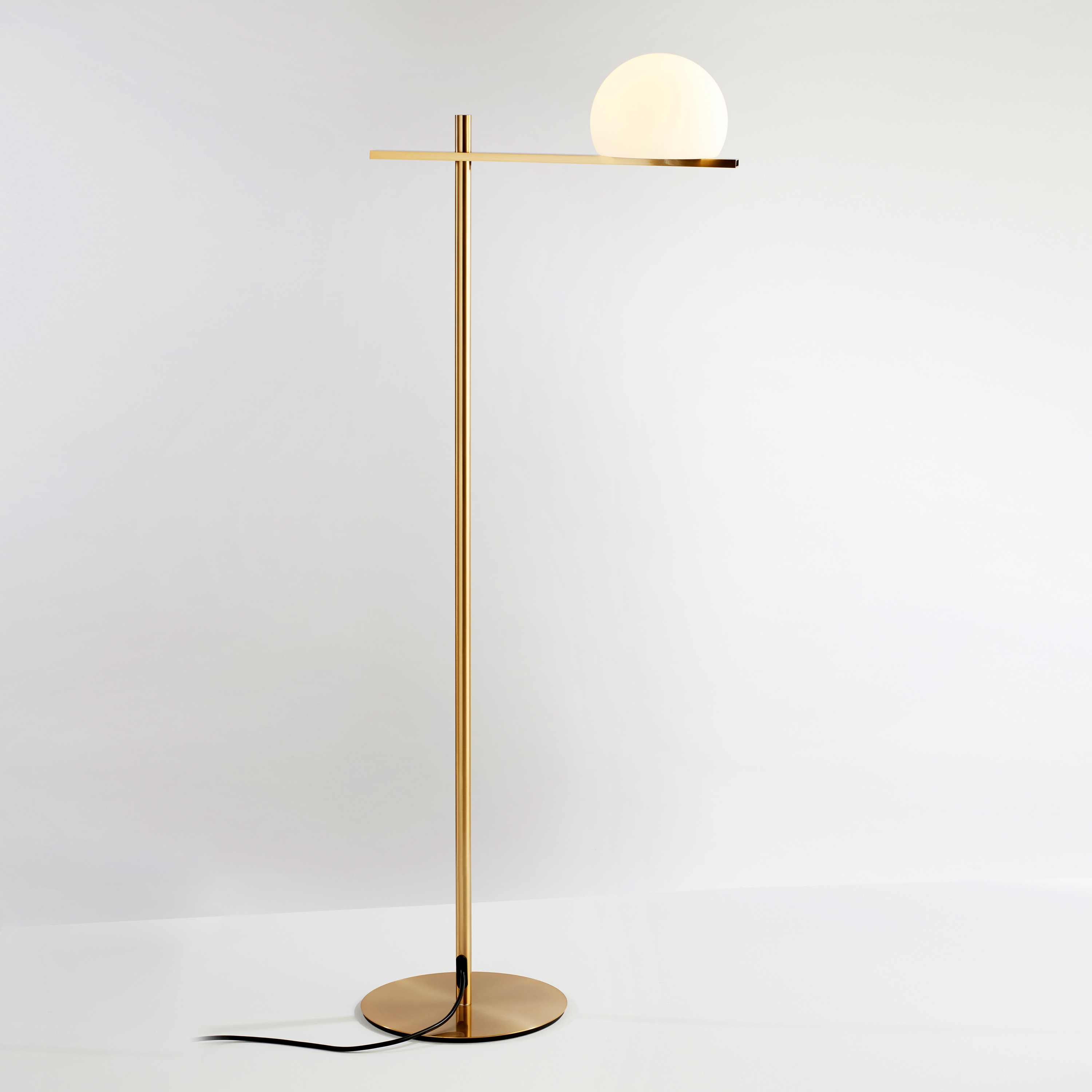 Mostrar el producto Circ Floor lamps p-3729X del fabricante Estiluz