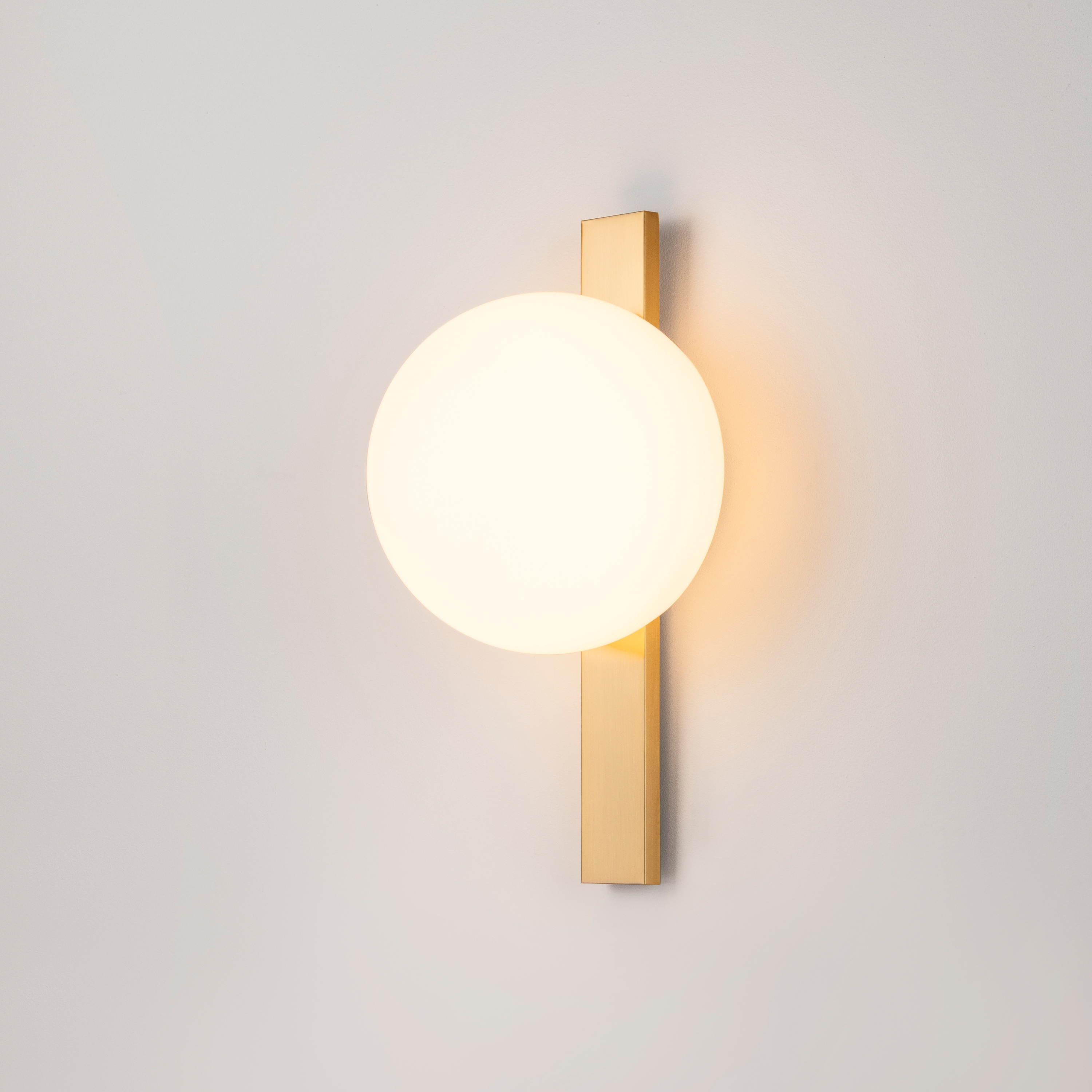 Display product Circ Wall Lights A-3720 from manufacturer Estiluz