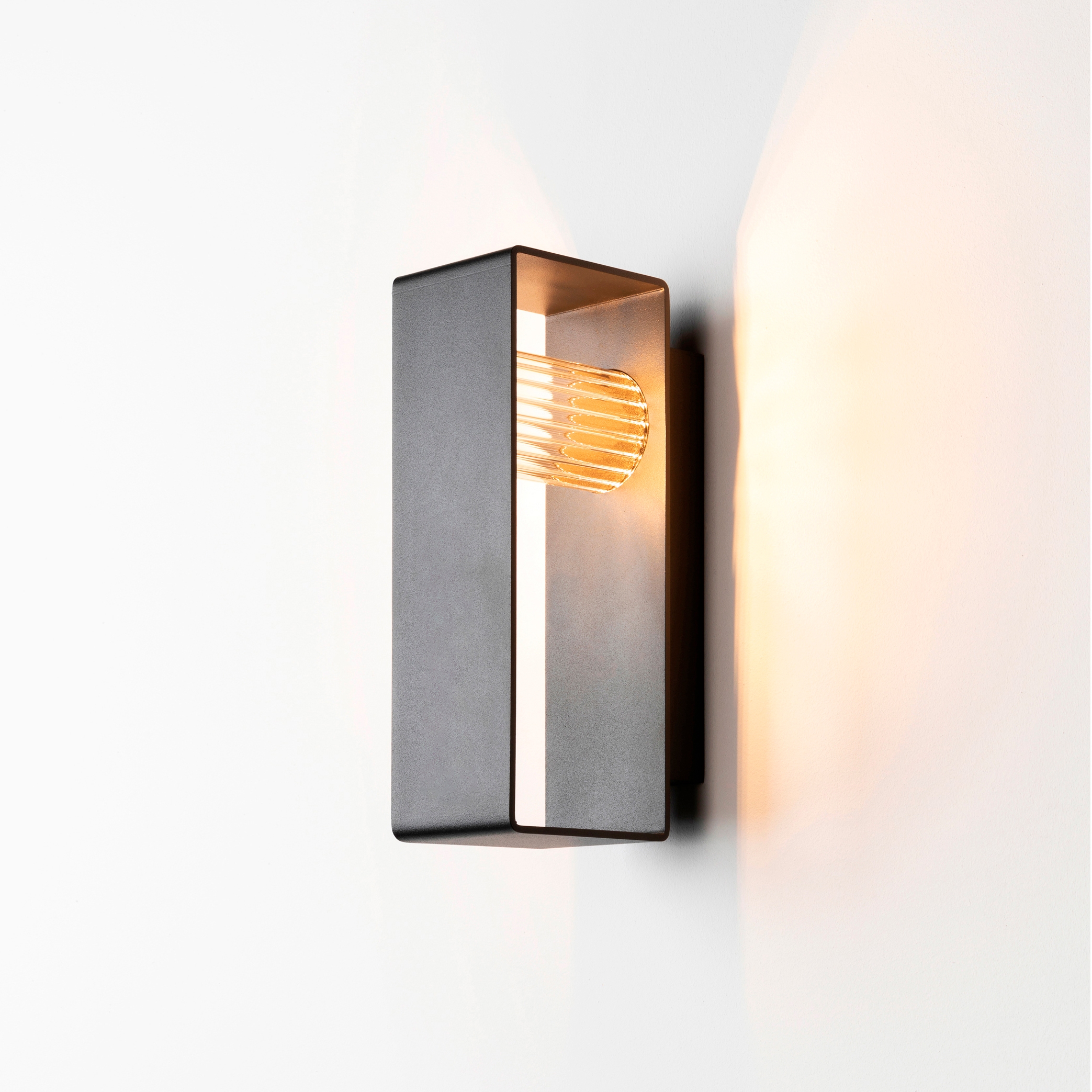 Display product Frame Wall Lights A-4051X from manufacturer Estiluz