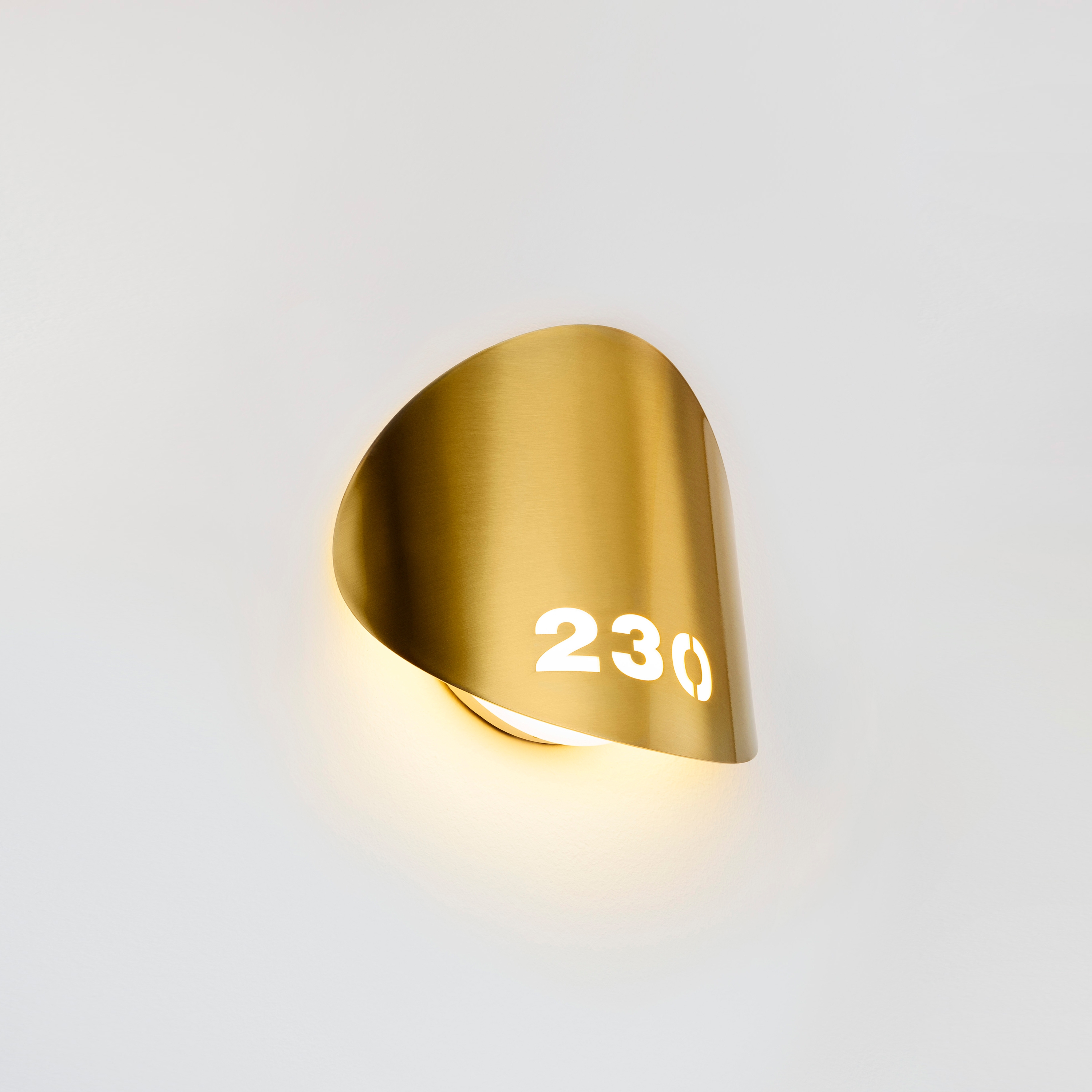 Display product Lune Wall Lights A-3370 from manufacturer Estiluz