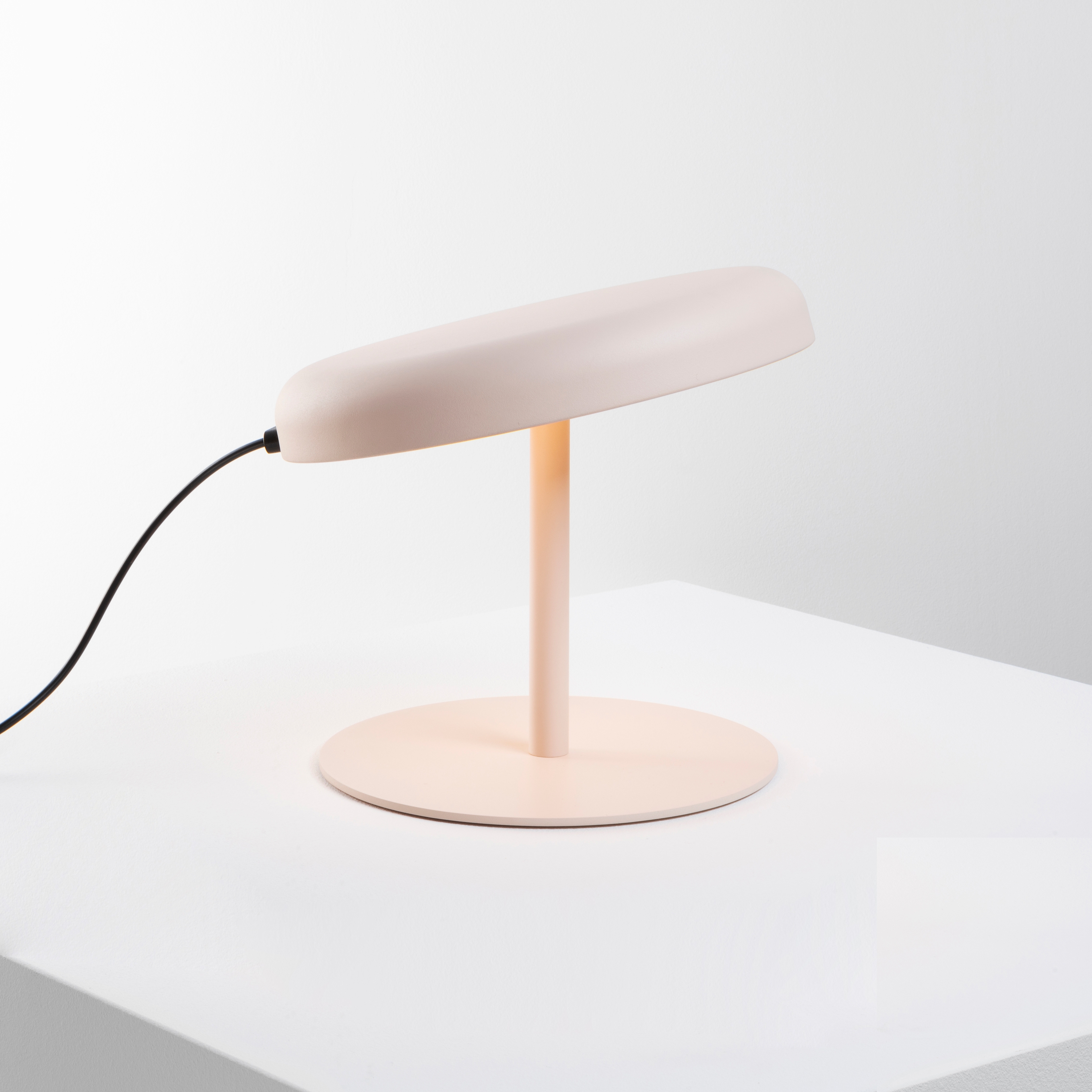 Display product Mood Table Lamps M-4066 + Table Support from manufacturer Estiluz