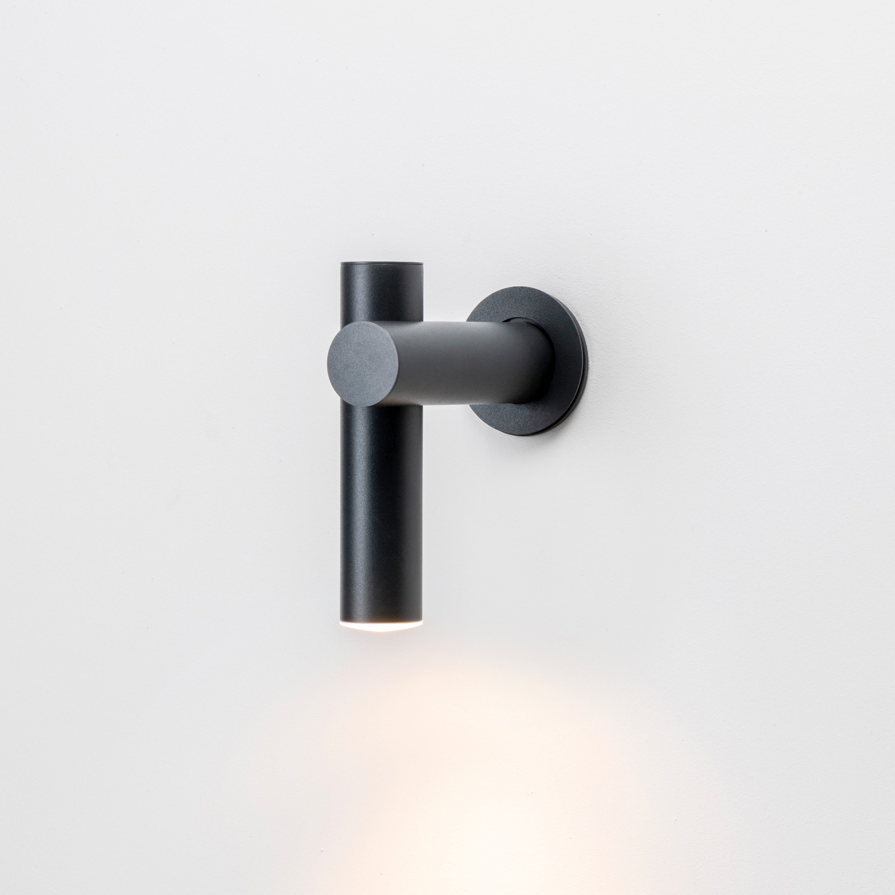 Display product Tik Wall Lights A-4090X from manufacturer Estiluz
