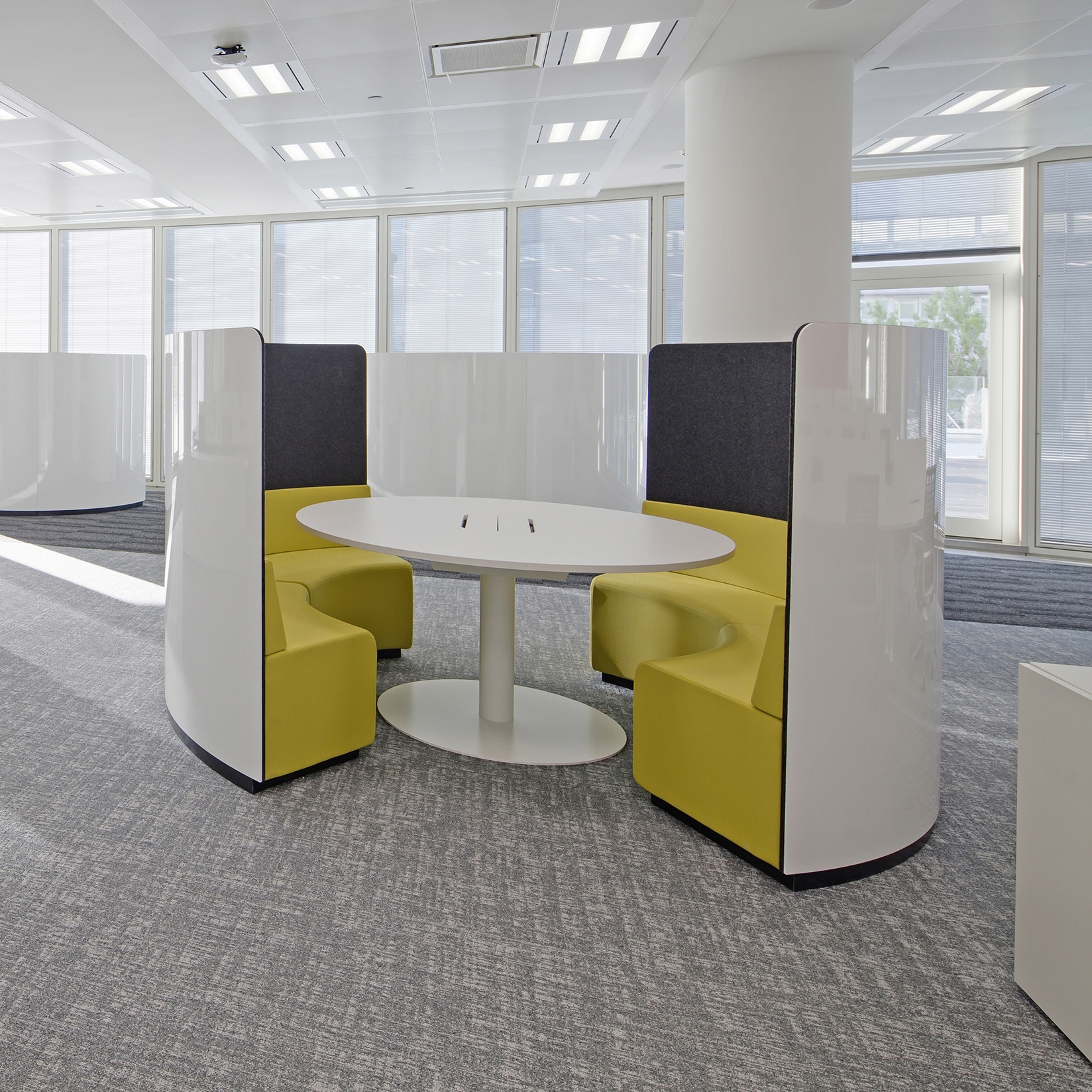 Display product Viva Forum C from manufacturer Dynamobel