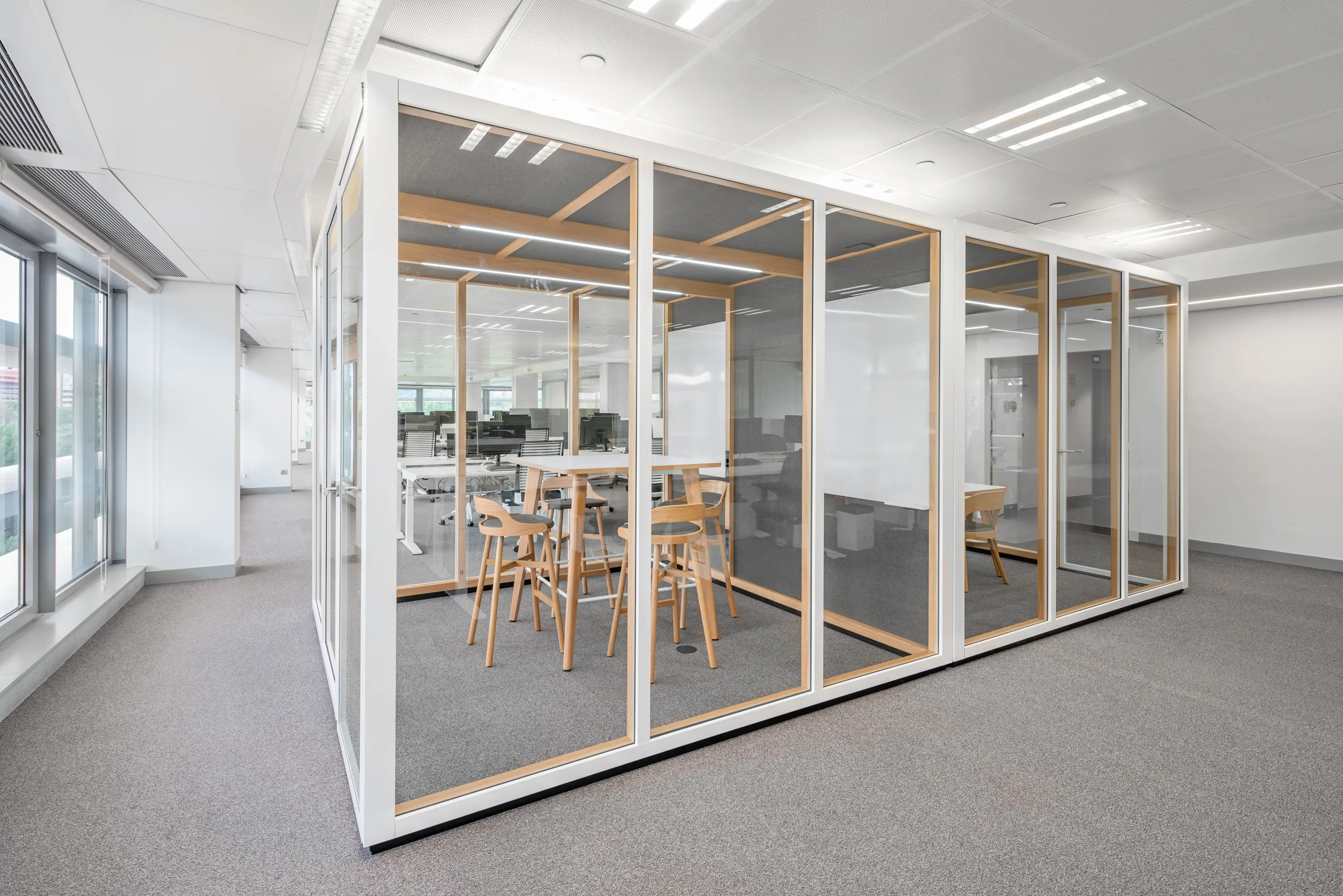 Dynamobel - EVA Room 3x3