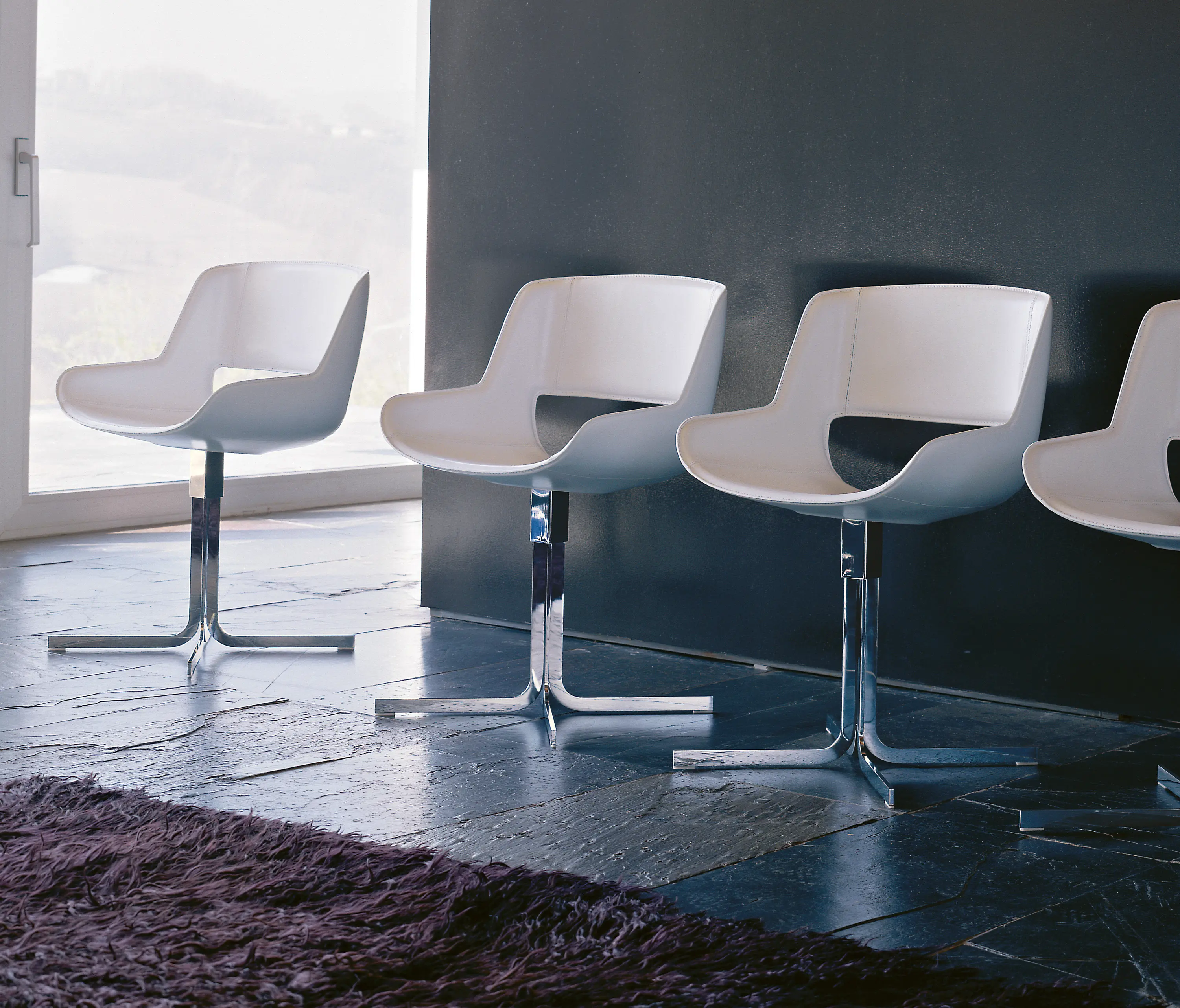 Enrico Pellizzoni - Amaranta Side table