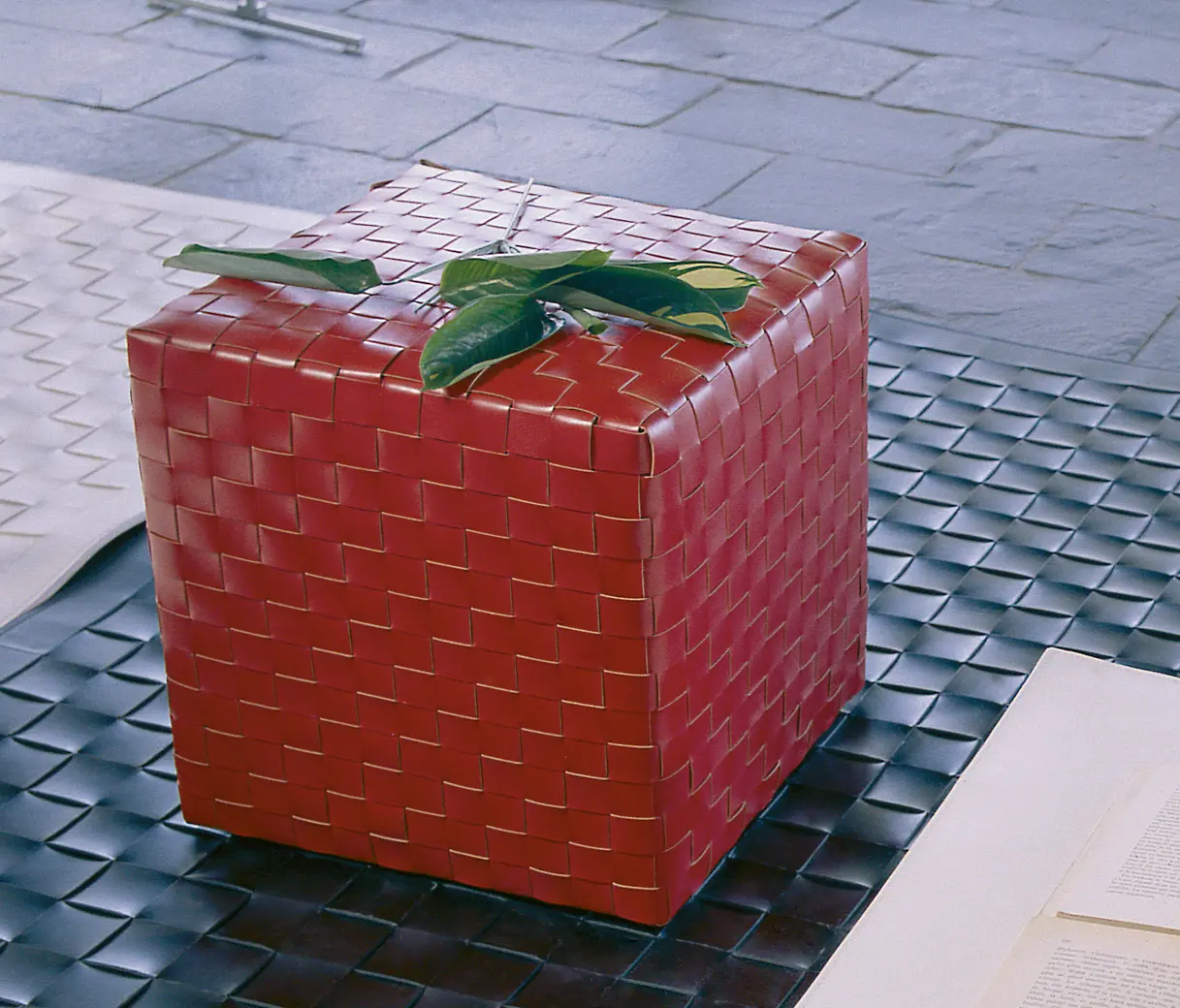 Enrico Pellizzoni - Pouff Woven