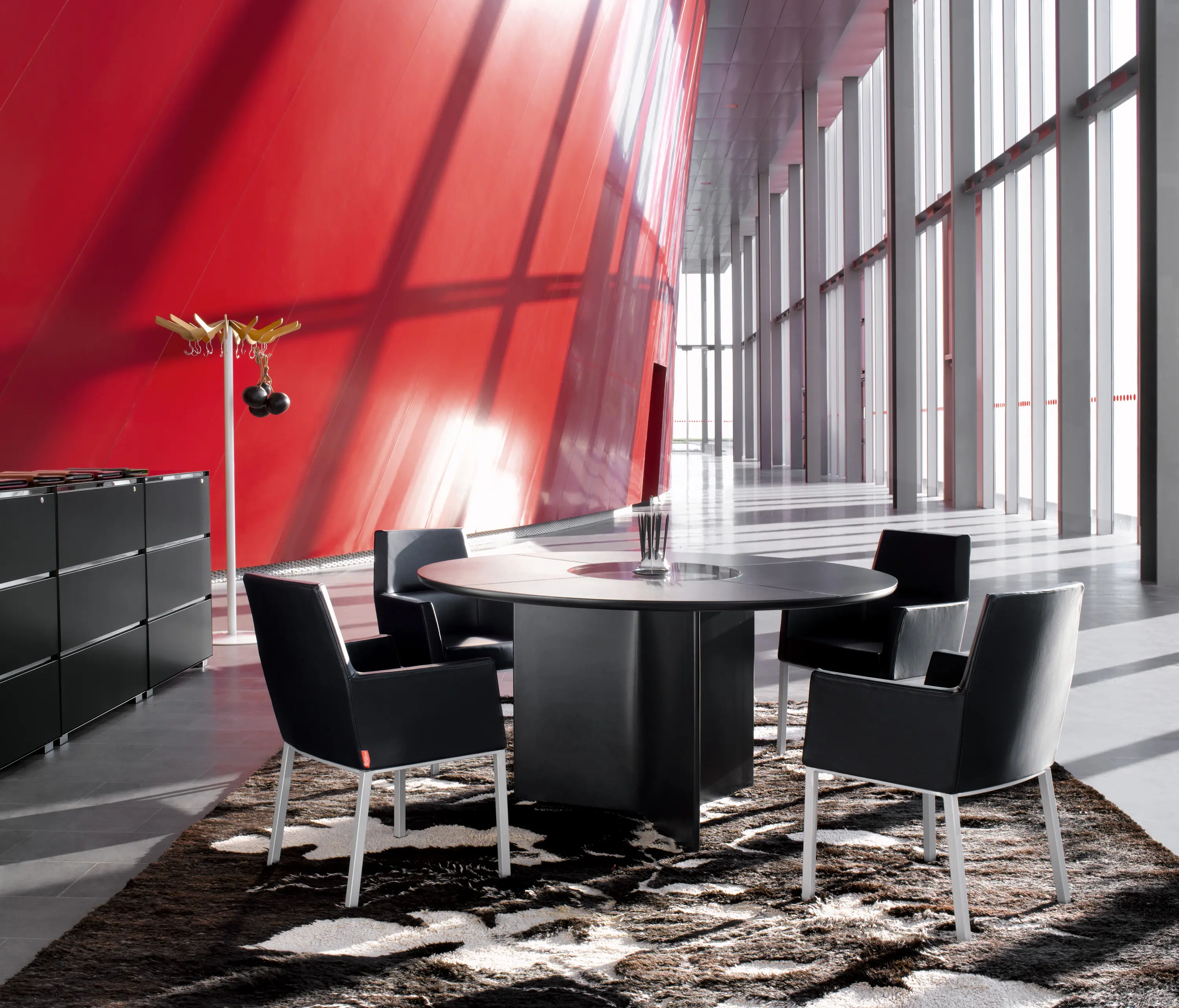 Enrico Pellizzoni - Star Table