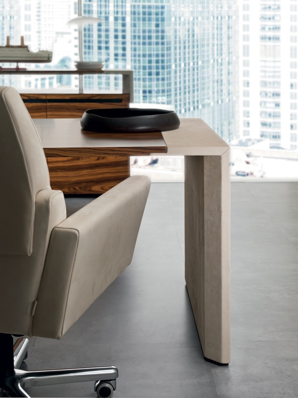 Bureau Poltrona Frau Bureau CEO CUBE DESK cuir