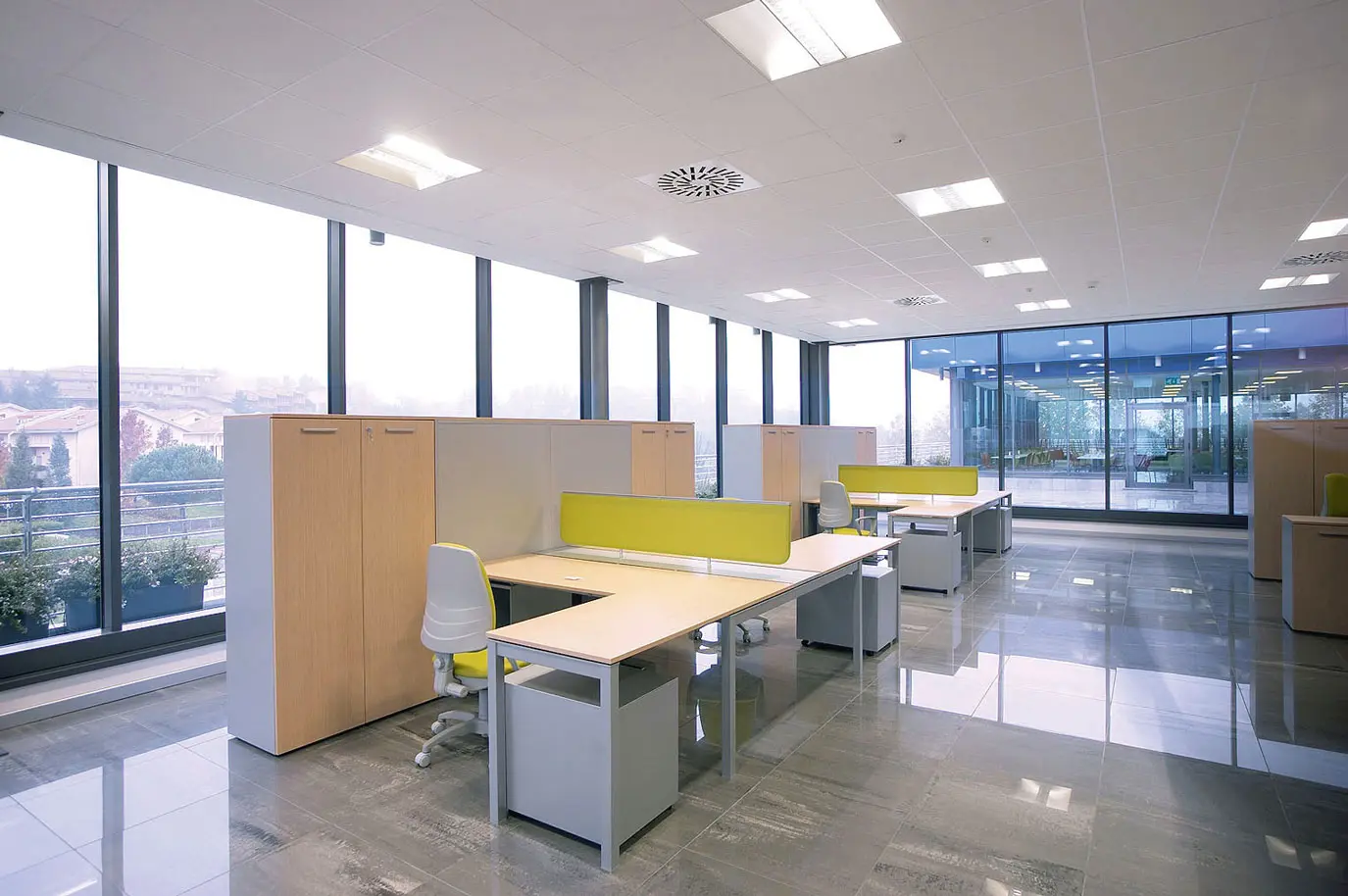 IVM - KOSMOS desk
