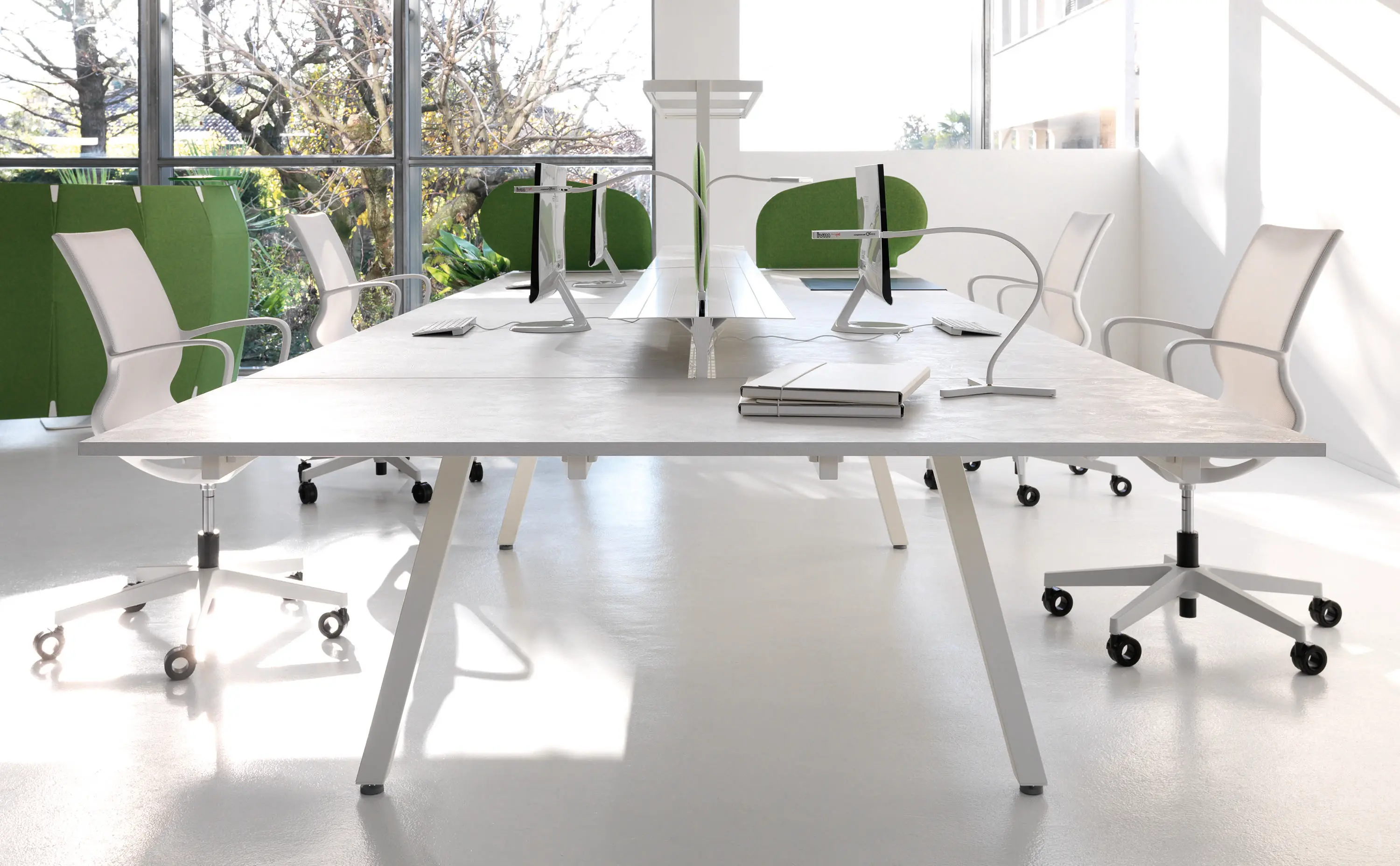 IVM - STILO desk