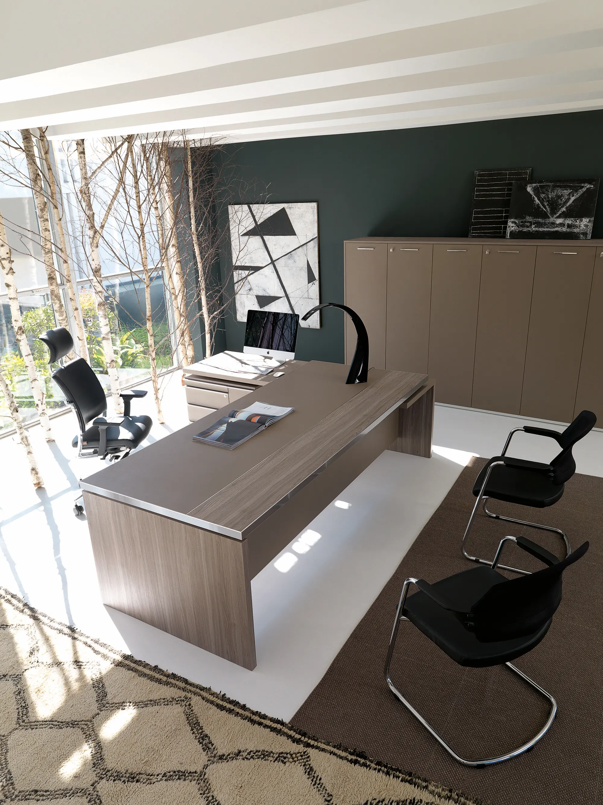 IVM - ATHOS desk