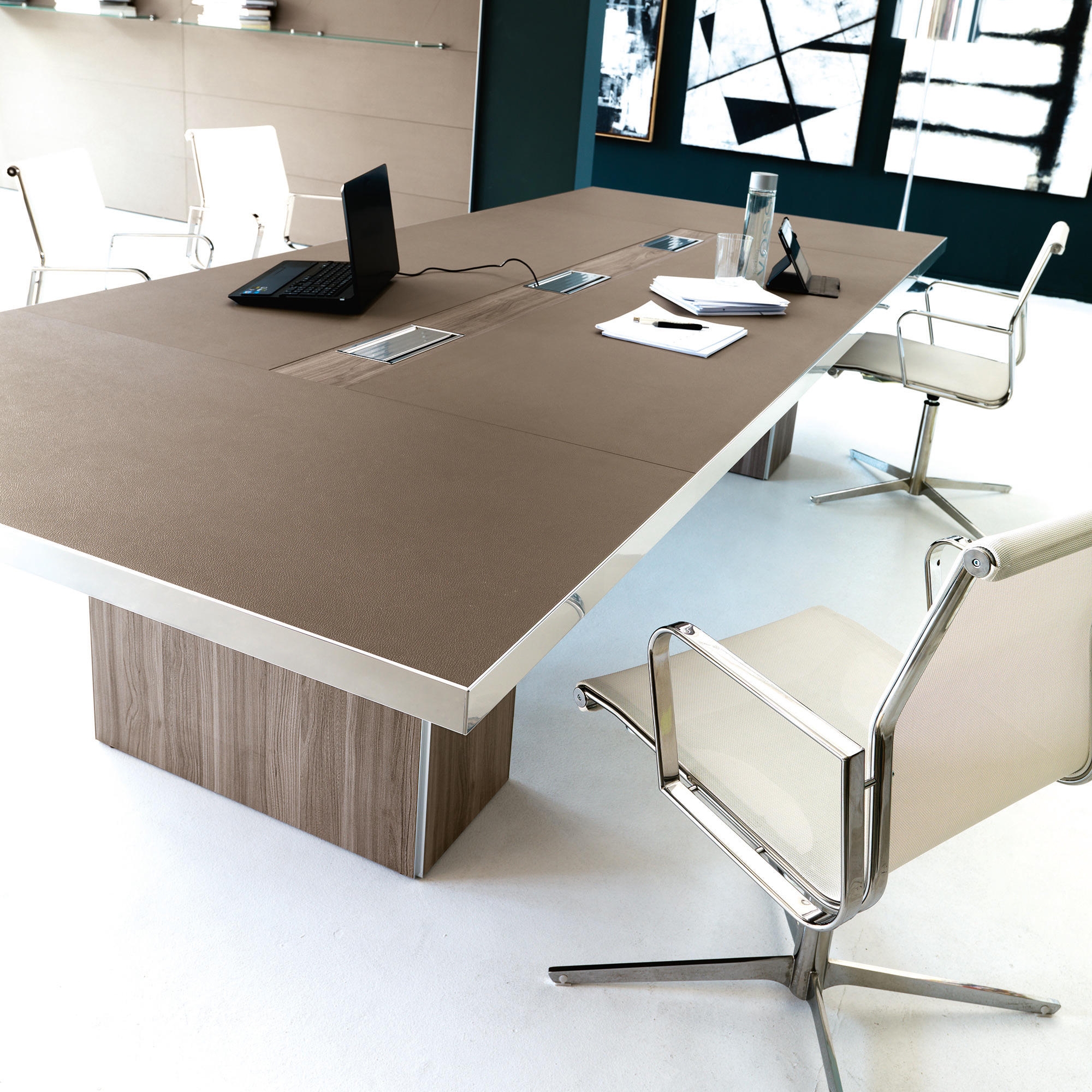 Display product ATHOS meeting table from manufacturer IVM