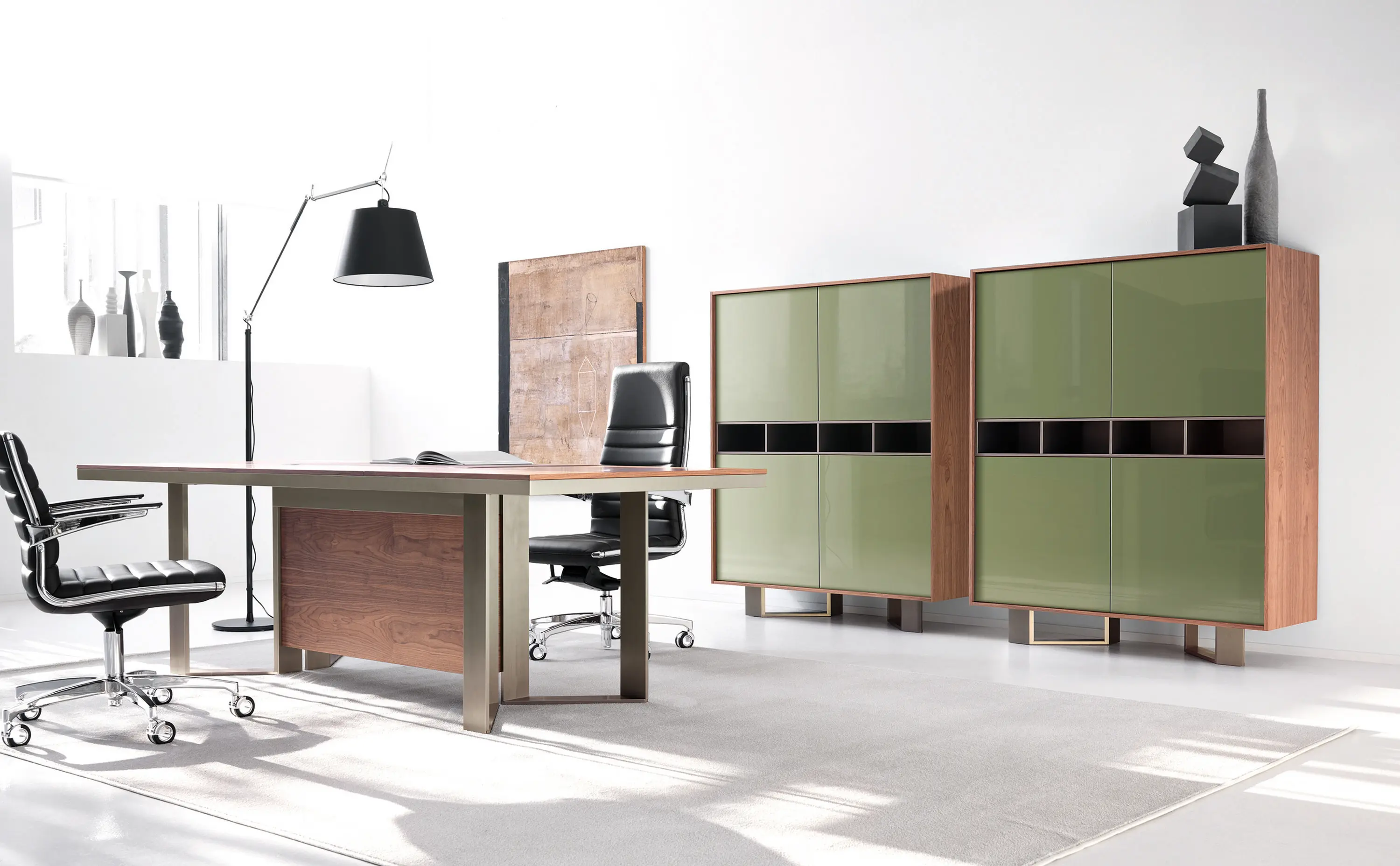 IVM - Lloyd credenza