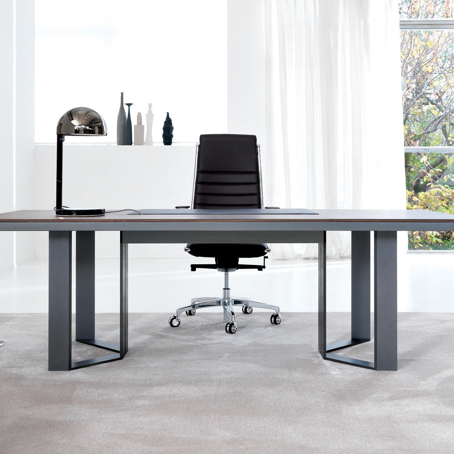 Vertoon produk LLOYD desk van vervaardiger IVM