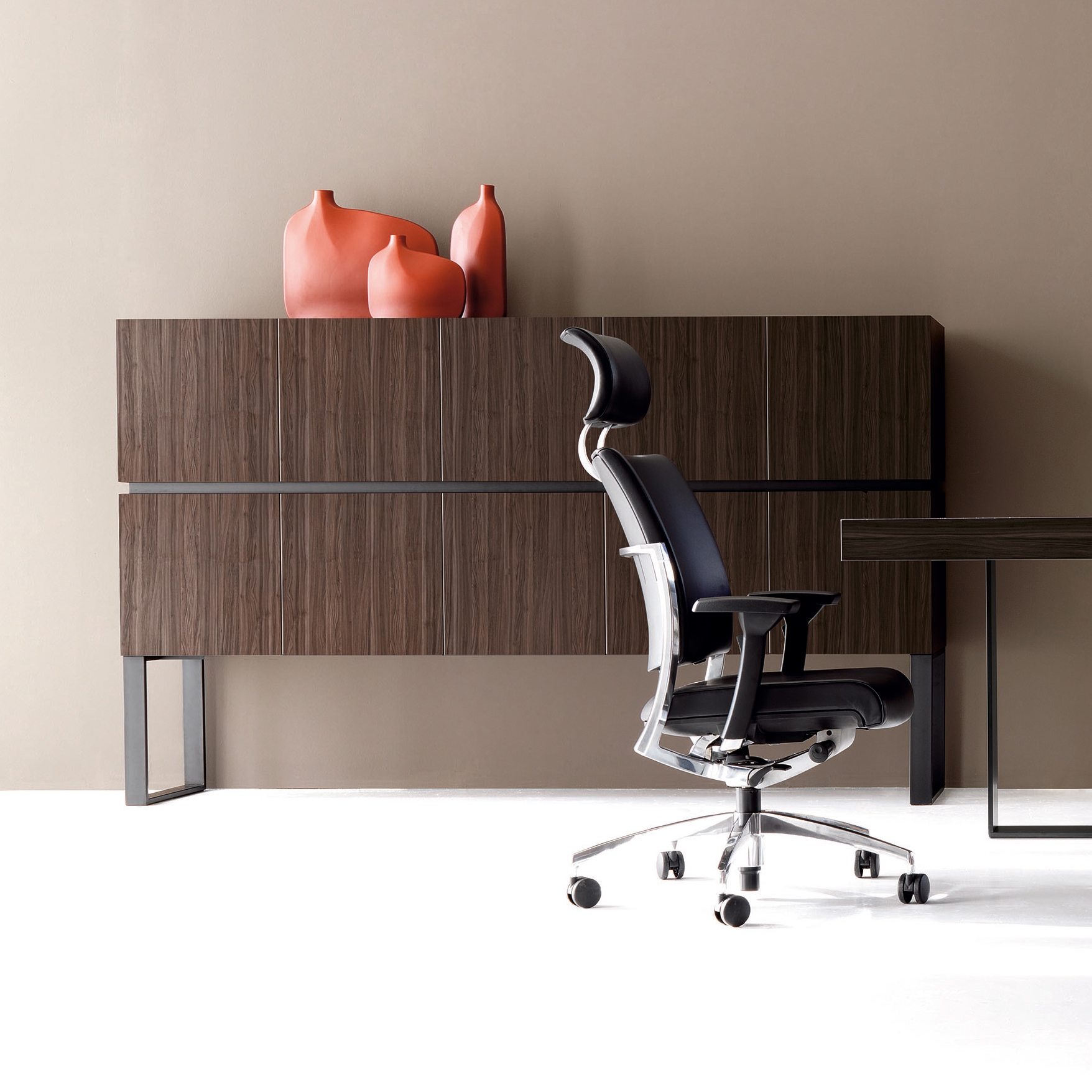 Mostra il prodotto NEW LOOP cabinet del produttore IVM