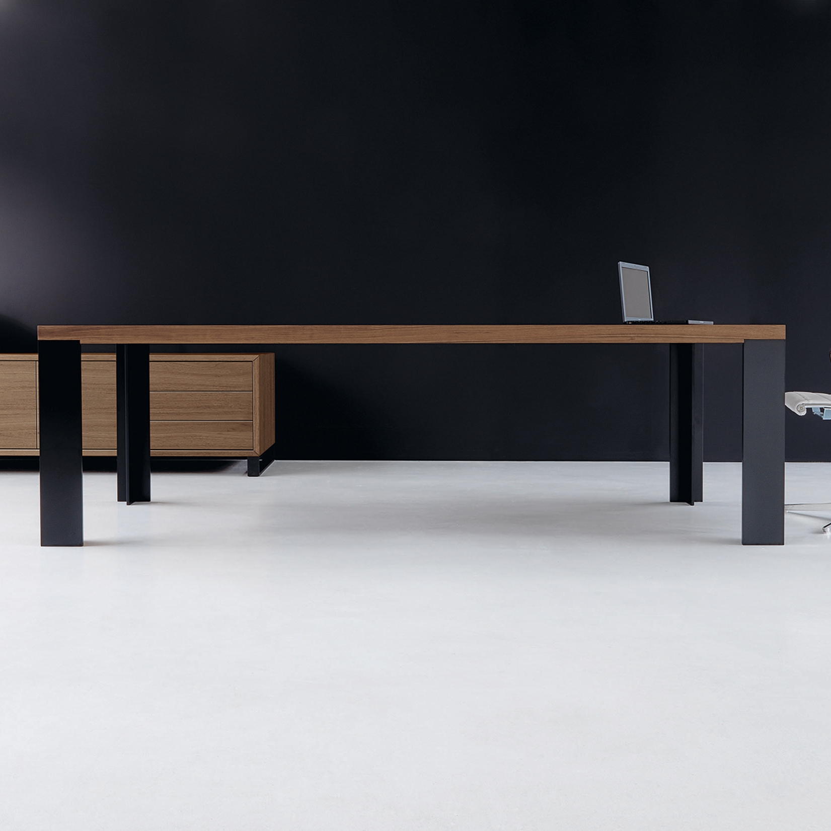 Mostra il prodotto New Loop tavoli riunione del produttore IVM