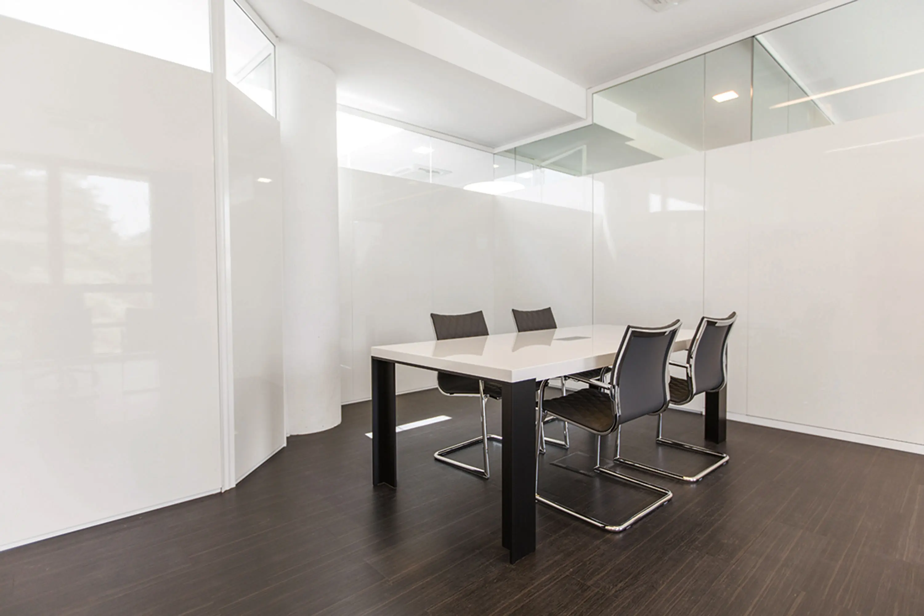 IVM - NEW LOOP meeting table