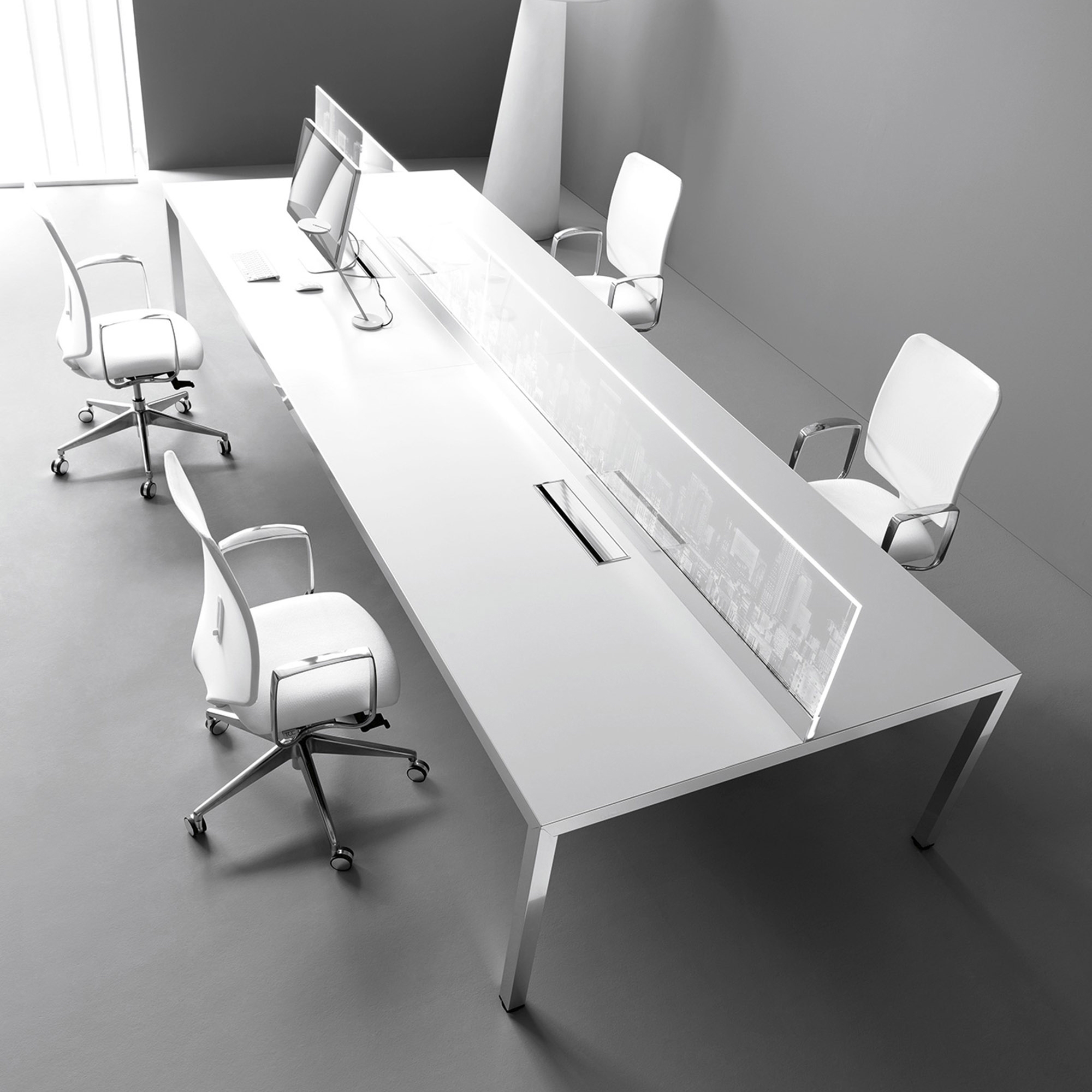 Display product I_BENCH from manufacturer IVM