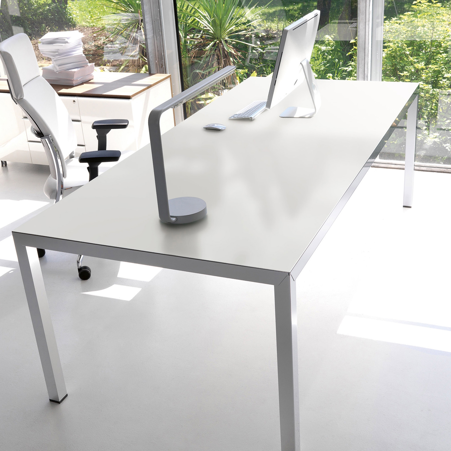 Display product I_BENCH from manufacturer IVM