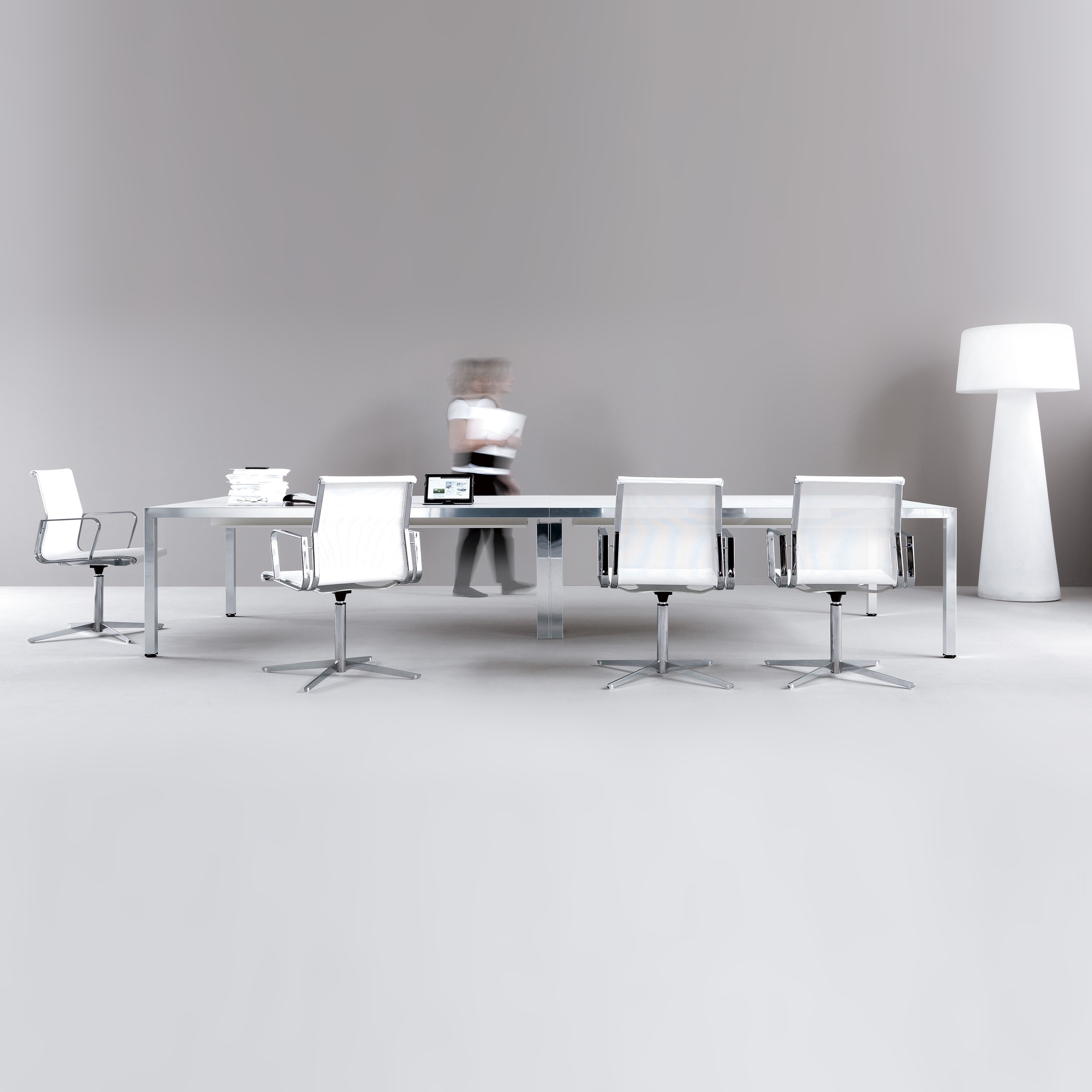 Display product I_BENCH meeting from manufacturer IVM