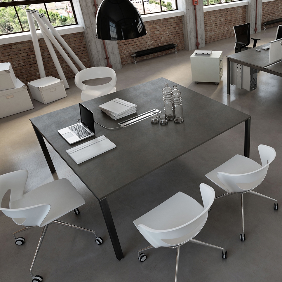 Afficher le produit KS Light table de conference du fabricant IVM