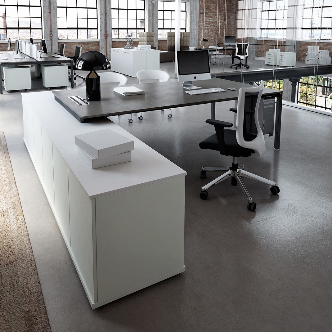Display product KS LIGHT desk from manufacturer IVM